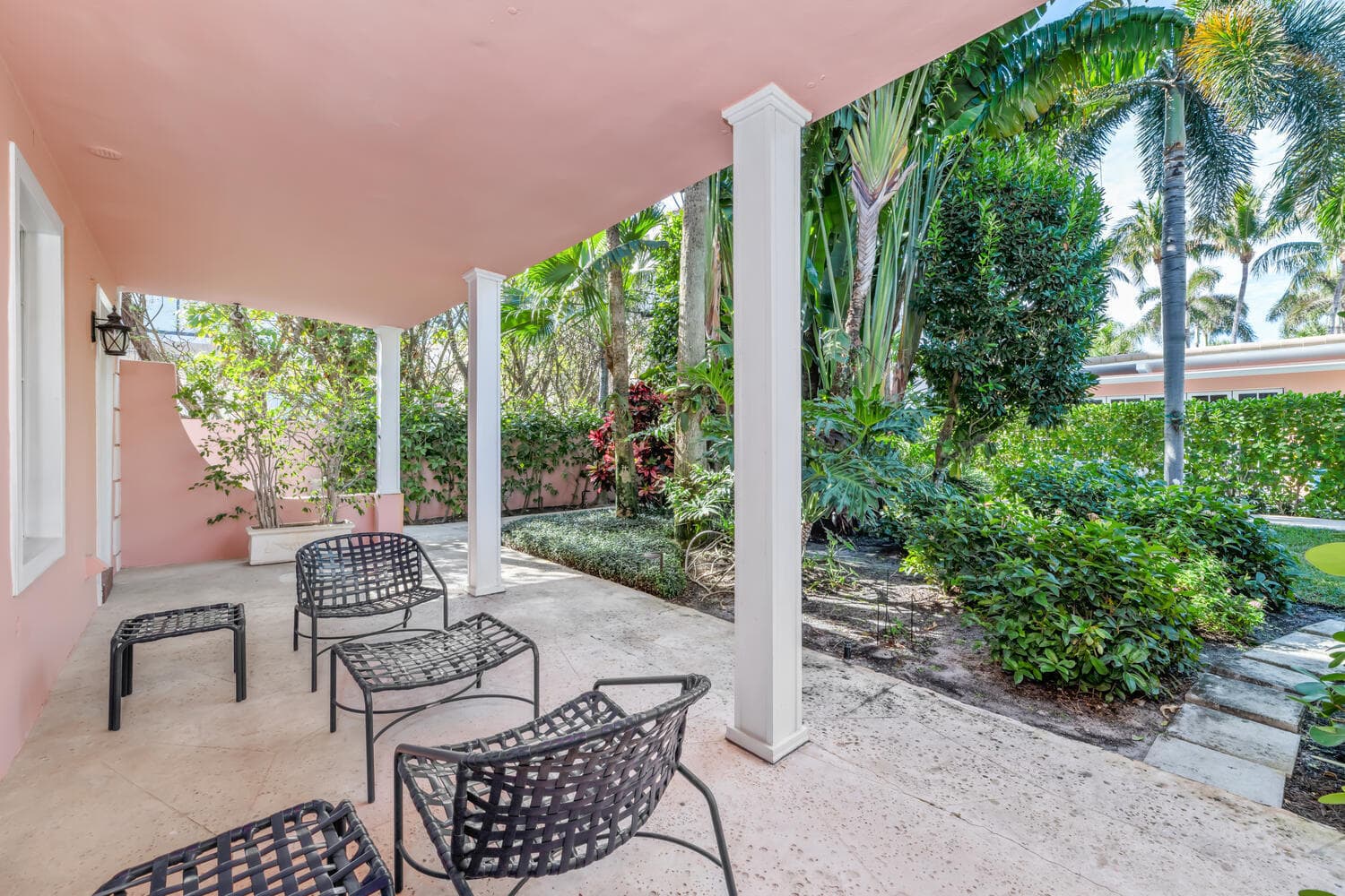 134 Peruvian Avenue 104, Palm Beach, FL 33480 16