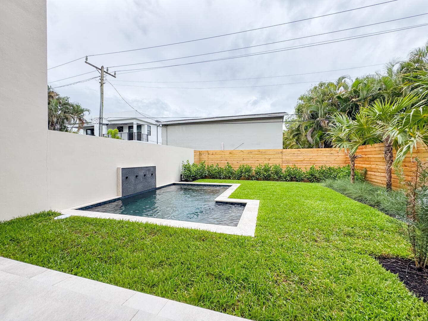 1319 NE 14th Avenue 1319, Fort Lauderdale, FL 33304 8