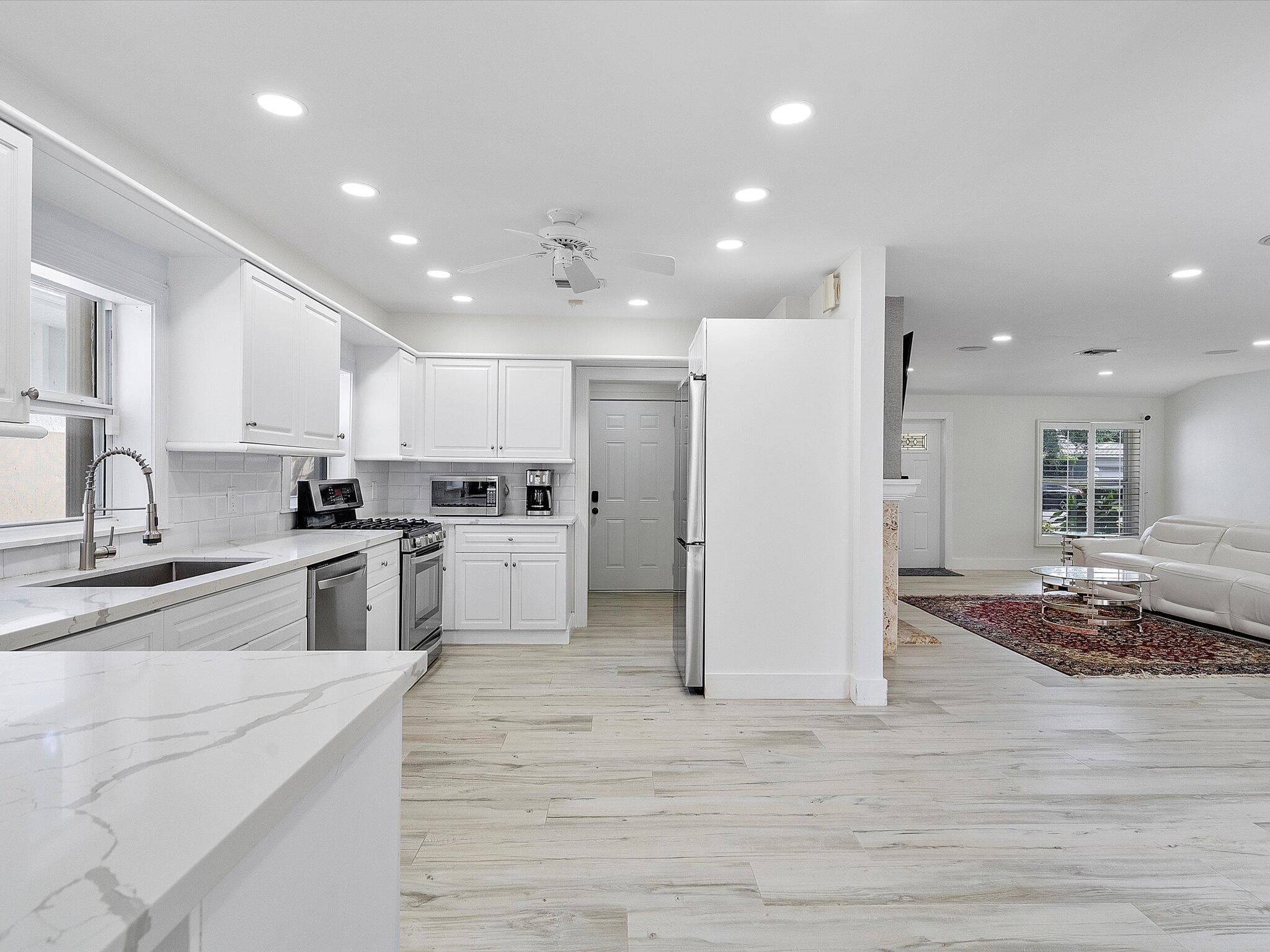 411 Poinciana Drive, Fort Lauderdale, FL 33301 9