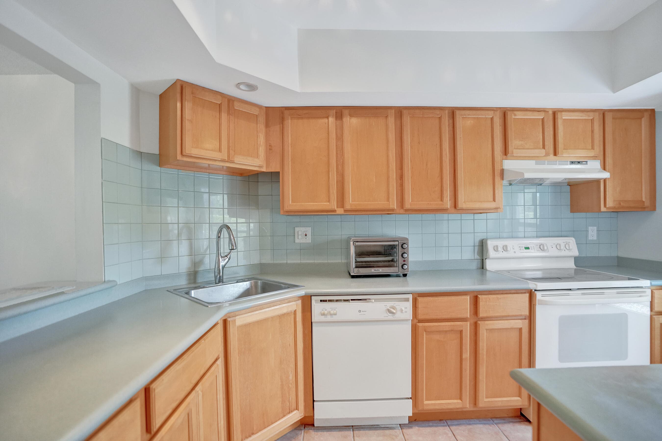 900 SW 12th Street 100, Fort Lauderdale, FL 33315 3