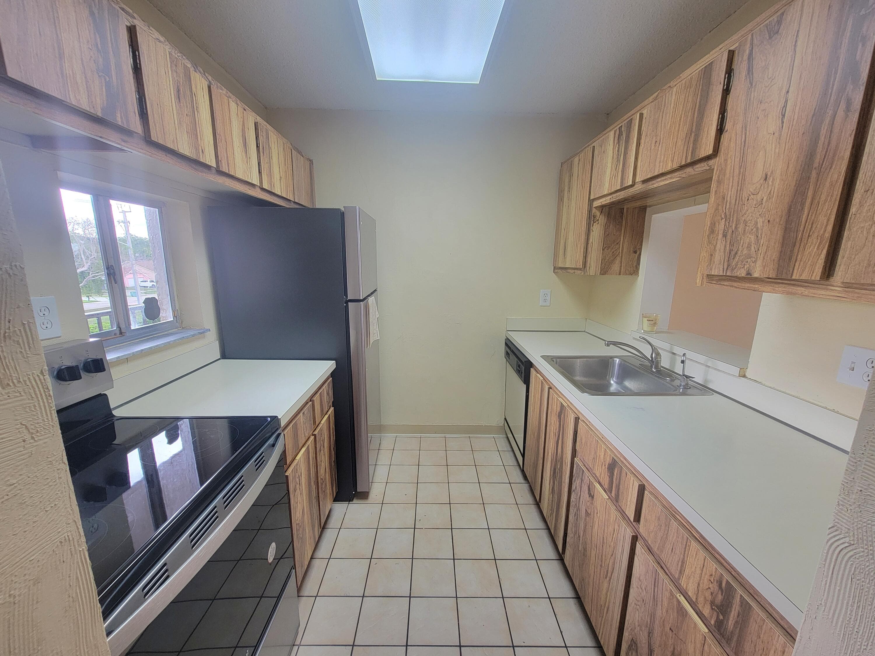 7900 NW 50th Street #304, Lauderhill, FL 33351 6