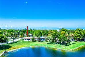 435 SW Natura Avenue A, Deerfield Beach, FL 33441 2