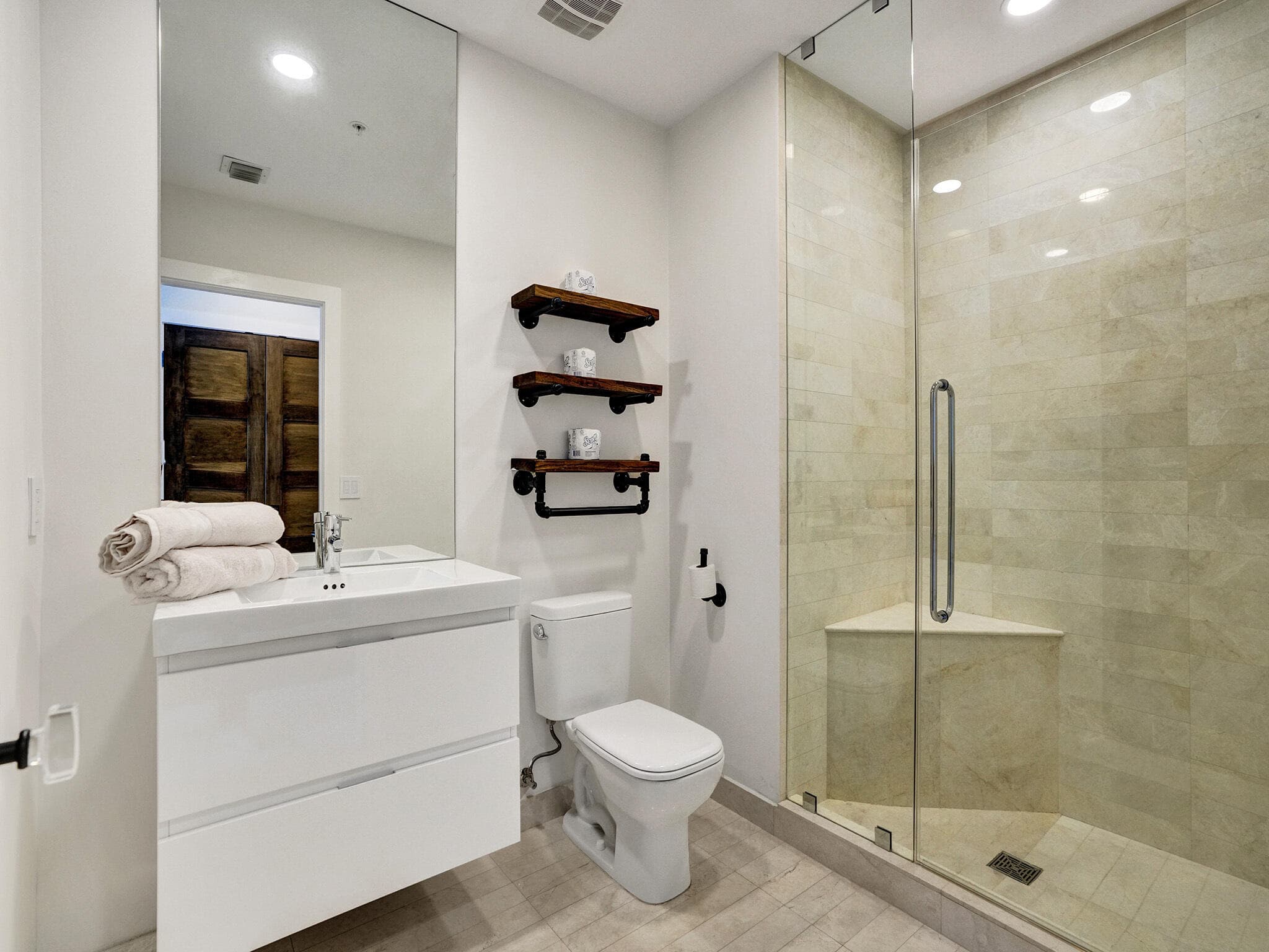 17301 Biscayne Boulevard, North Miami Beach, FL 33160 37