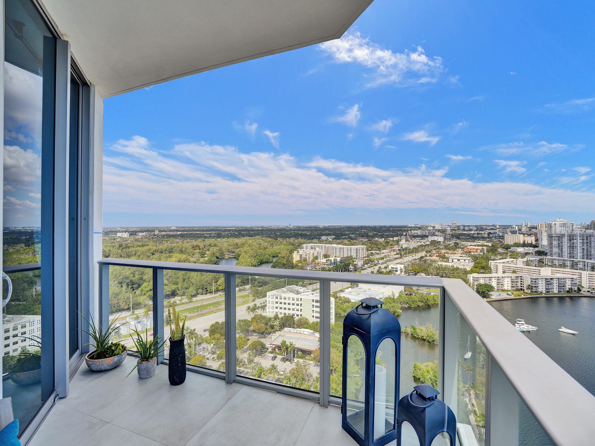 17301 Biscayne Boulevard, North Miami Beach, FL 33160 54