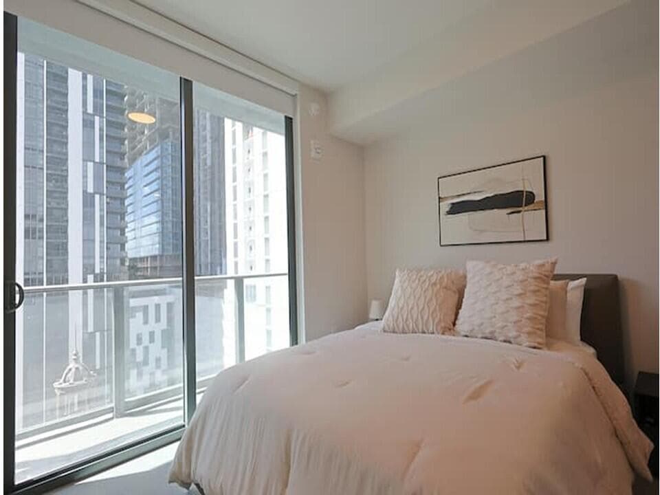 121 NE 5th Street 1506, Miami, FL 33132 5