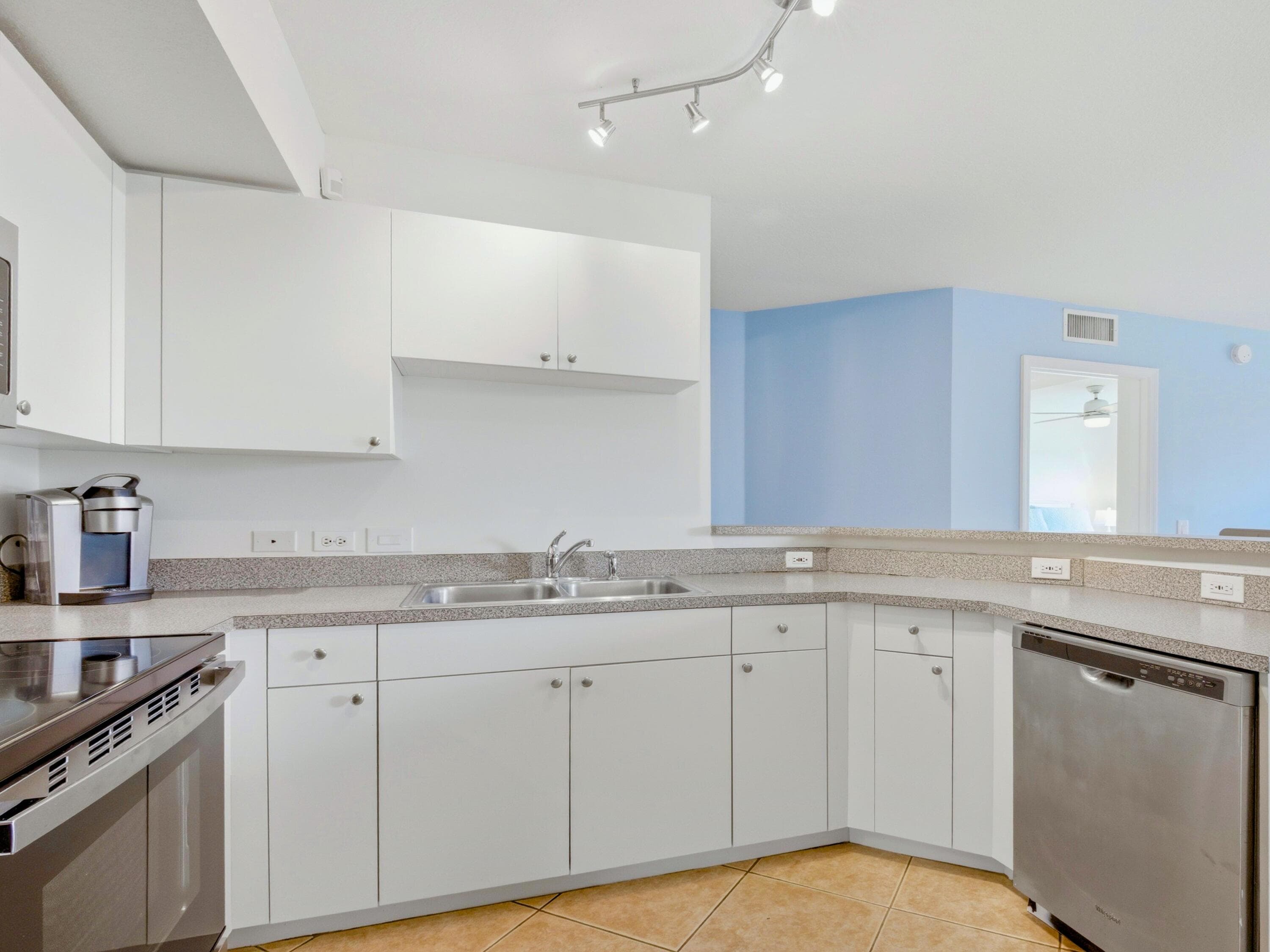 316 Villa Circle, Boynton Beach, FL 33435 5