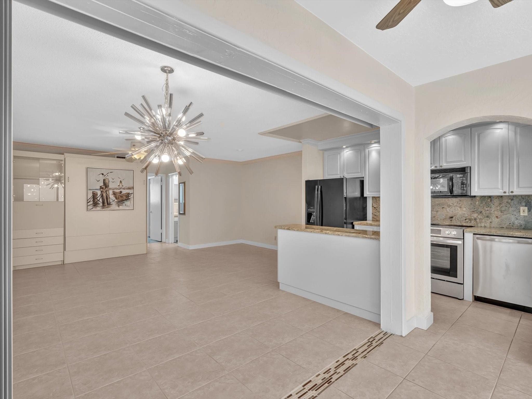 2000 Diana Drive 207, Hallandale Beach, FL 33009