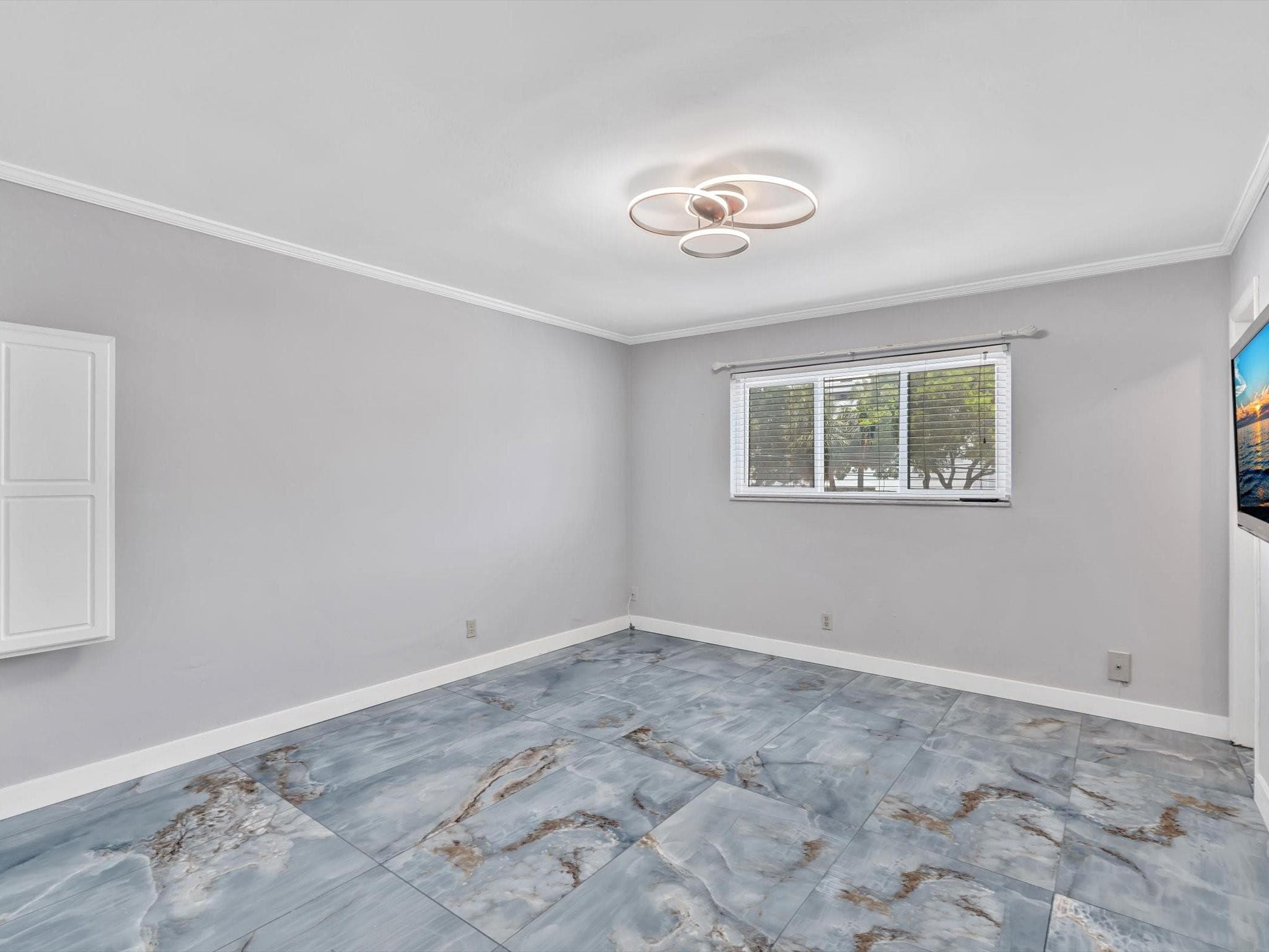 2000 Diana Drive 207, Hallandale Beach, FL 33009 24
