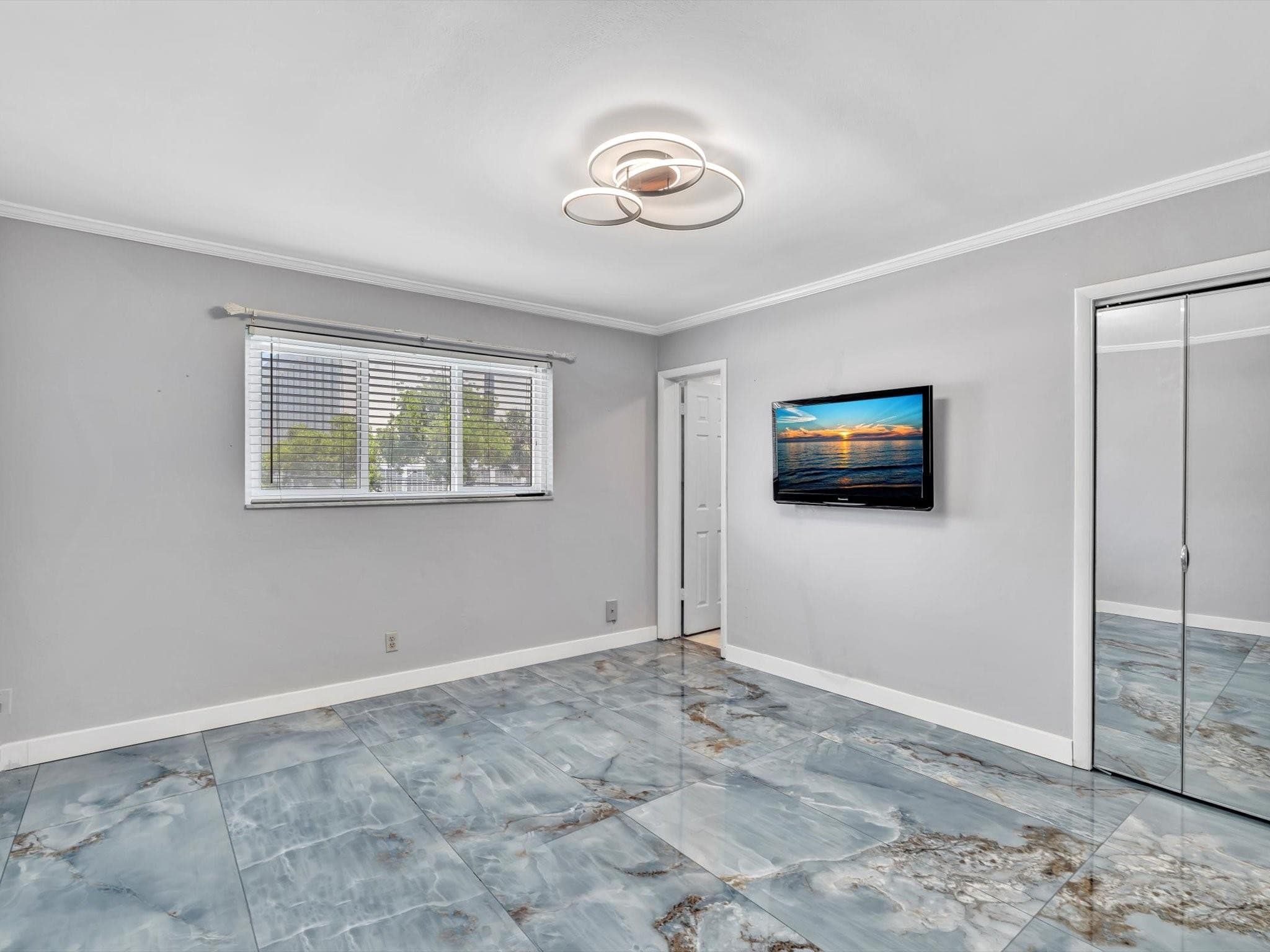 2000 Diana Drive 207, Hallandale Beach, FL 33009 26