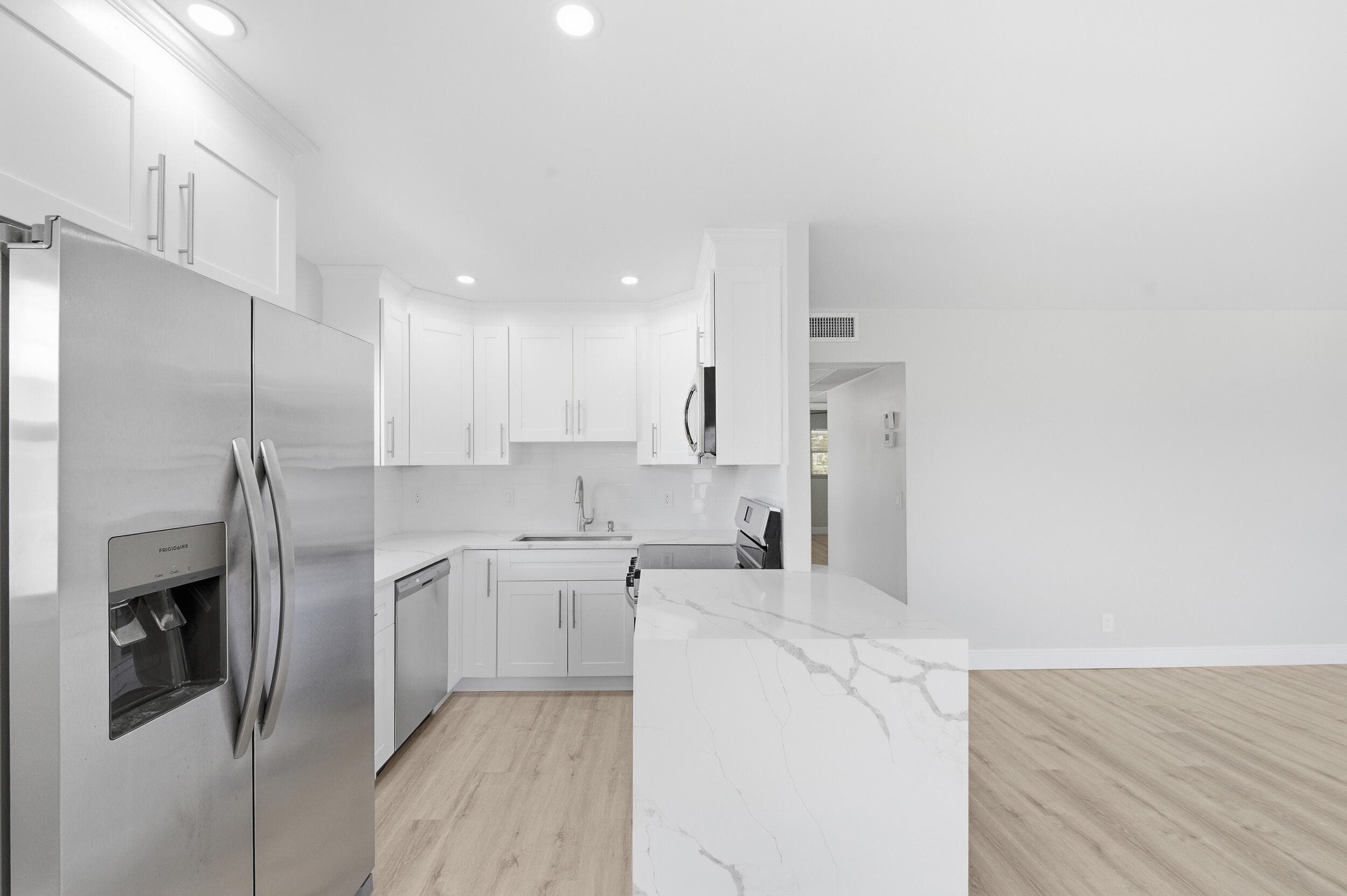 284 Flanders F, Delray Beach, FL 33484 15