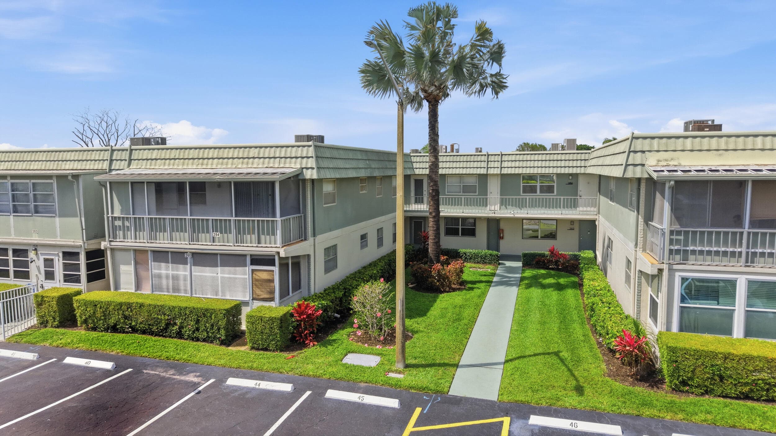284 Flanders F, Delray Beach, FL 33484 36