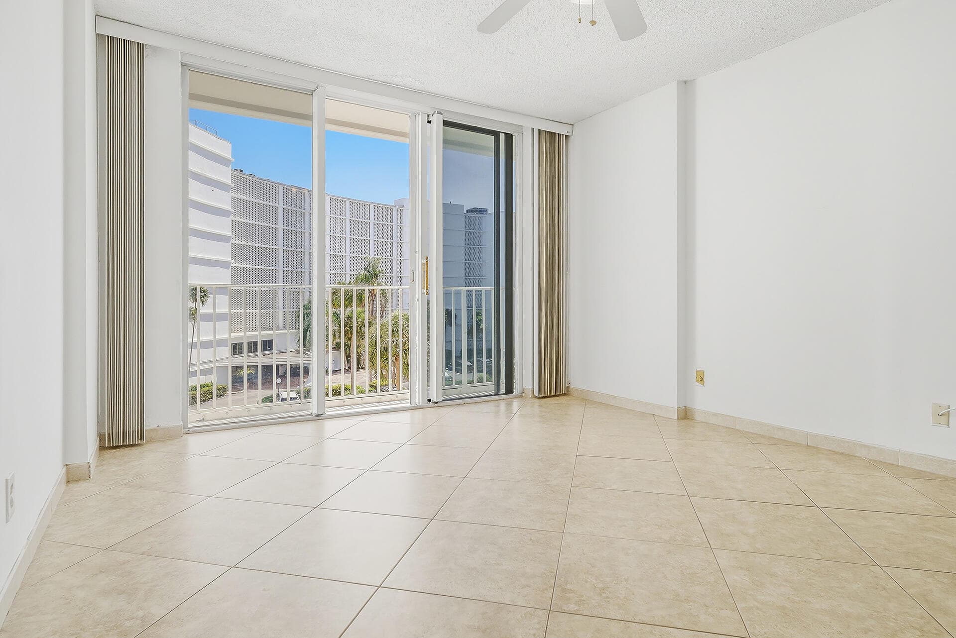 3580 S Ocean Boulevard 4c, South Palm Beach, FL 33480 22