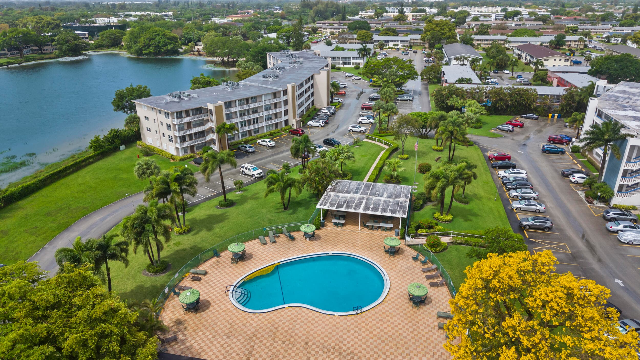 126 Southampton B, West Palm Beach, FL 33417 21