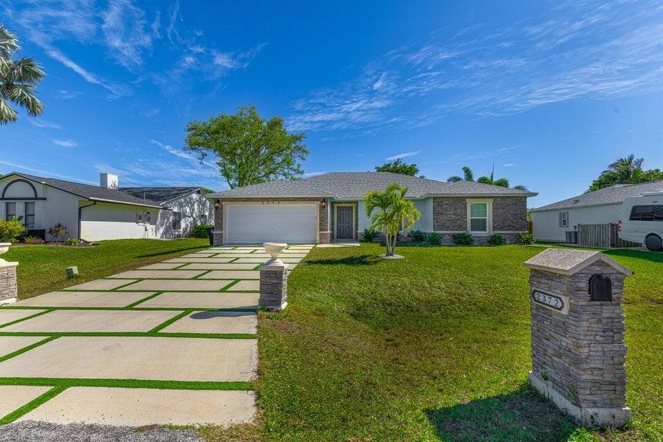 2372 SE Maslan Avenue, Port St. Lucie, FL 34952