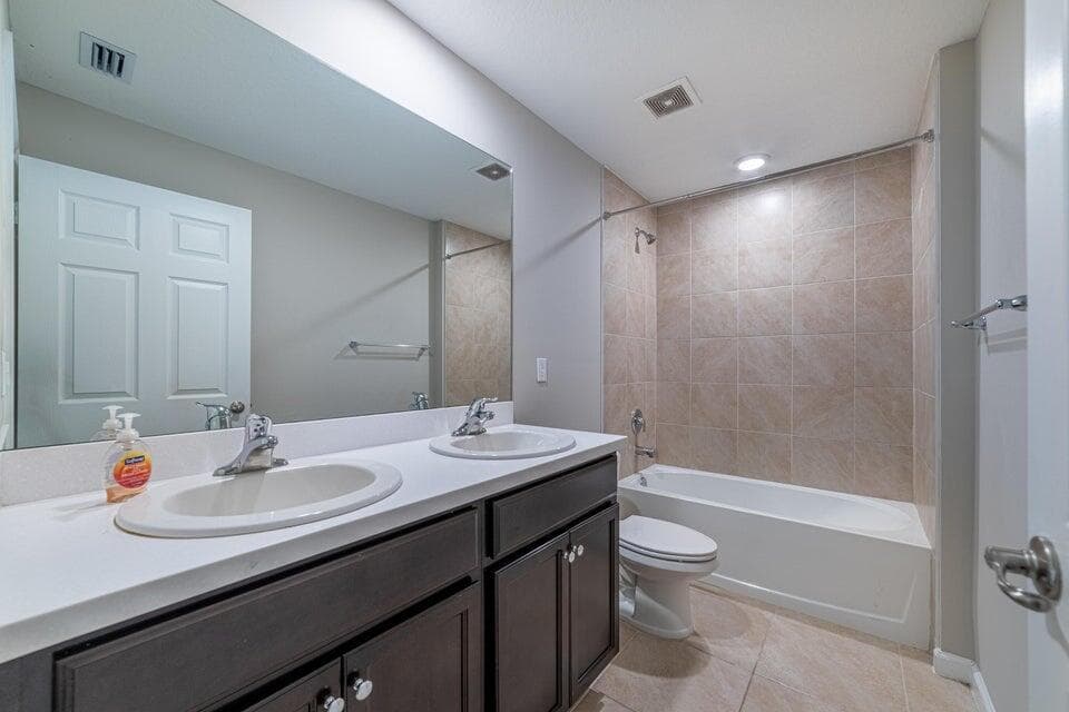 2372 SE Maslan Avenue, Port St. Lucie, FL 34952 30