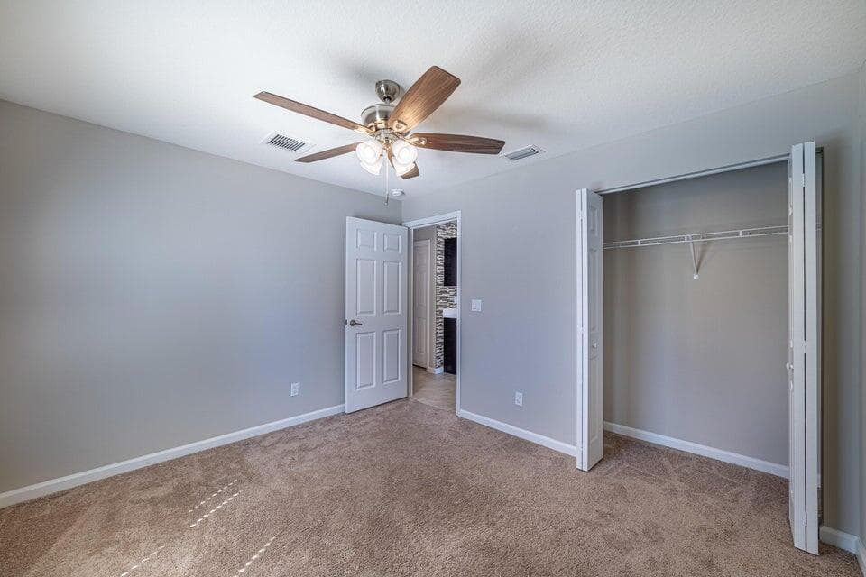 2372 SE Maslan Avenue, Port St. Lucie, FL 34952 33