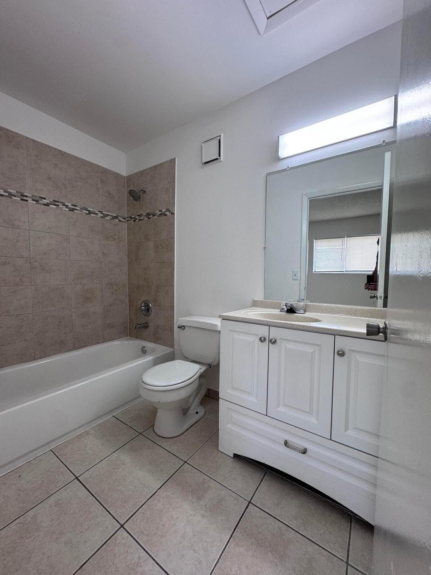 417 E Palm Cir Circle E 417, Pembroke Pines, FL 33025 6