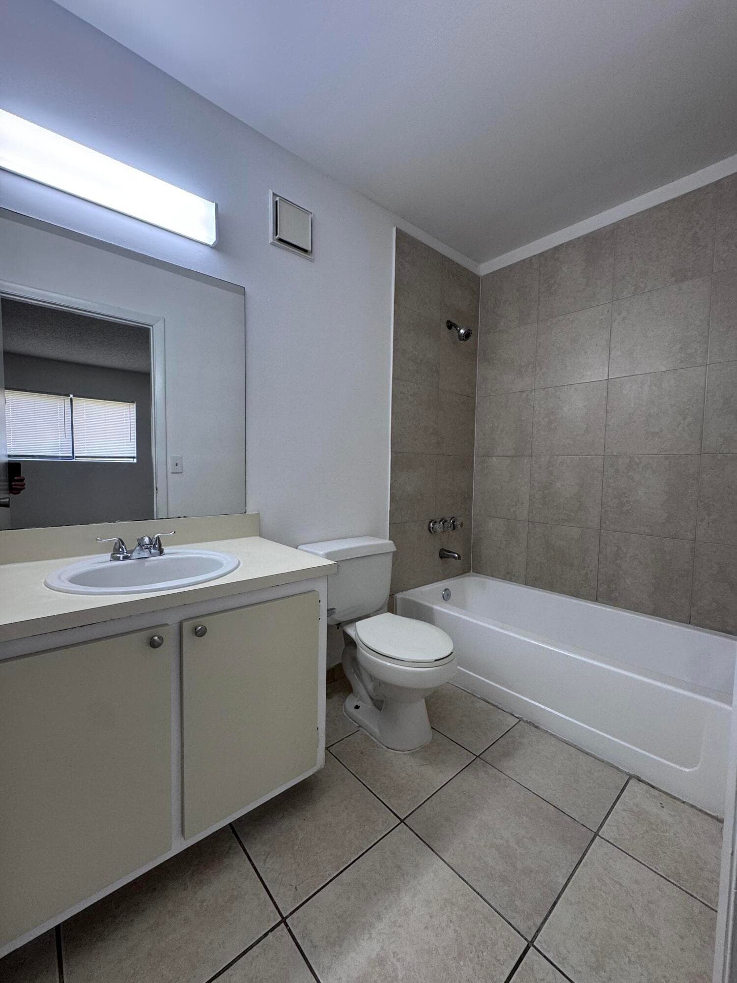 417 E Palm Cir Circle E 417, Pembroke Pines, FL 33025 7