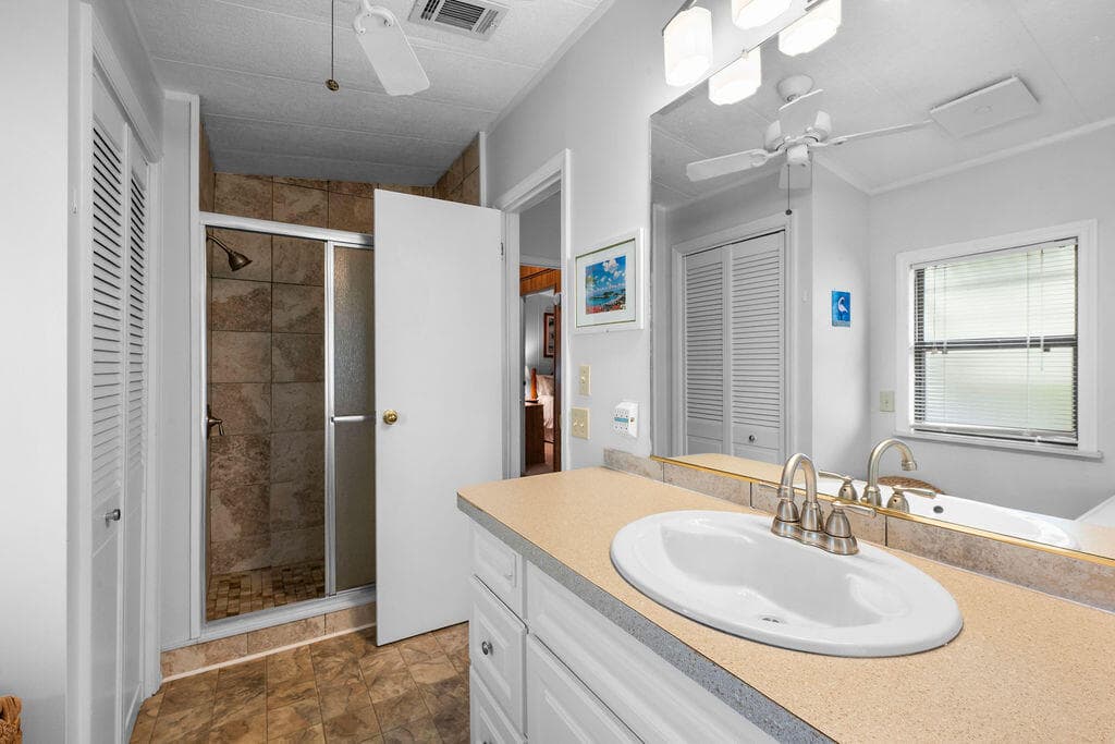 7894 SE Saratoga Drive E, Hobe Sound, FL 33455 30
