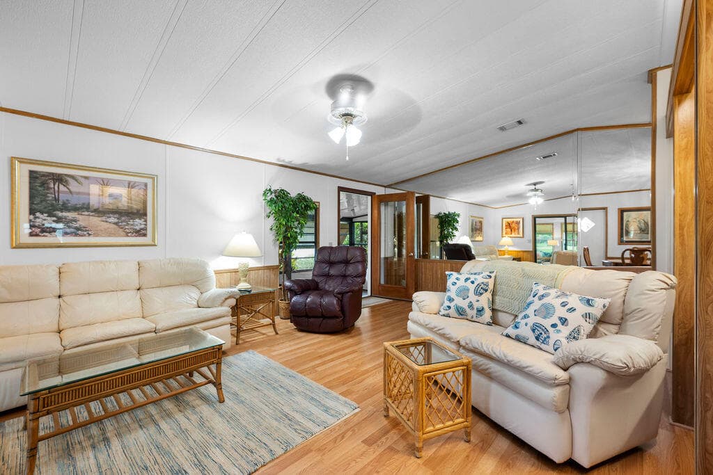 7894 SE Saratoga Drive E, Hobe Sound, FL 33455 11