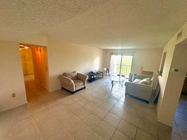 701 NW 19th Street 500, Fort Lauderdale, FL 33311 9