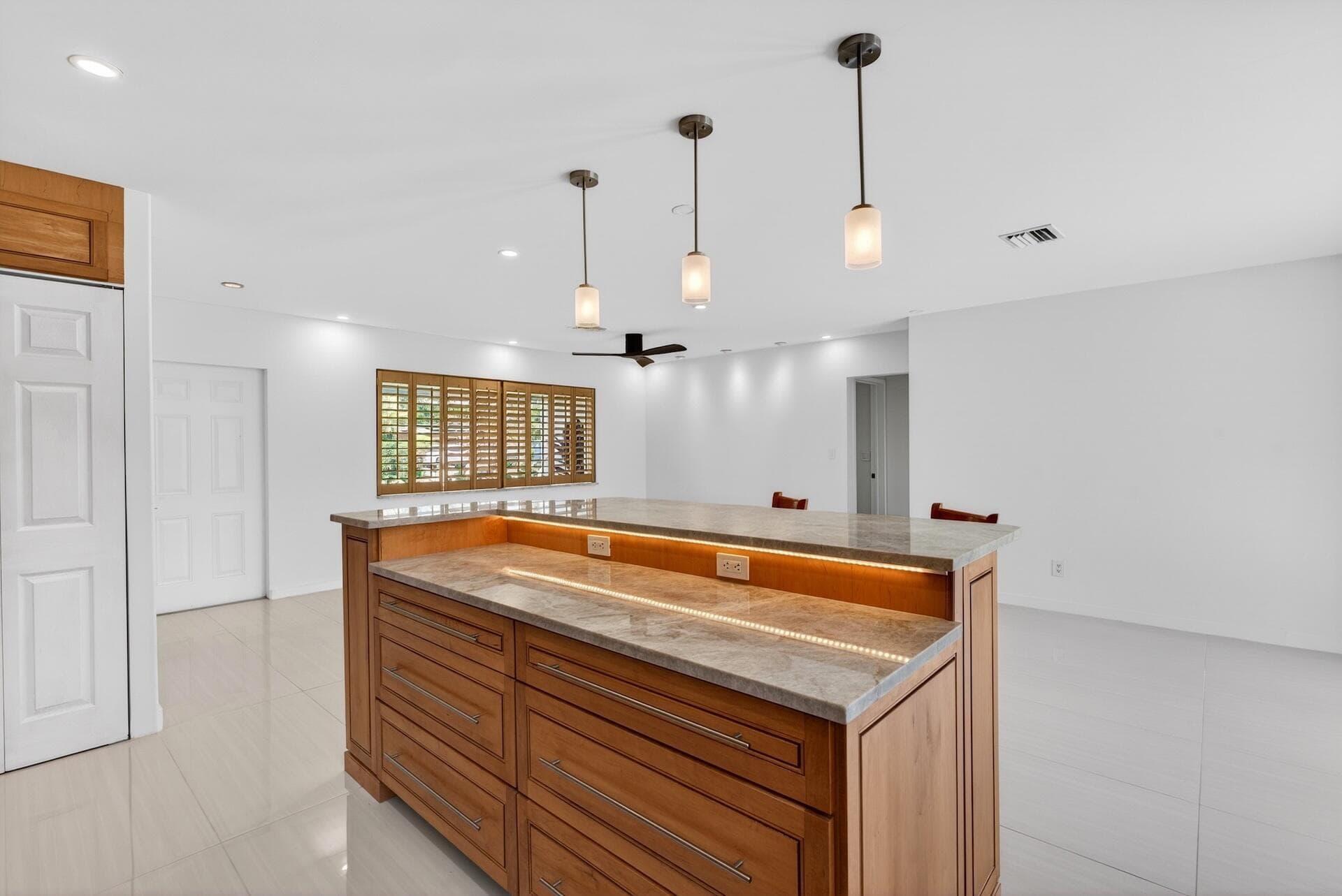648 NW 30th Court, Wilton Manors, FL 33311 7