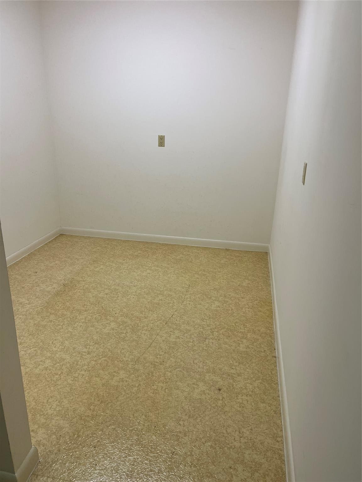 1526 Whitehall Drive 402, Davie, FL 33324 12