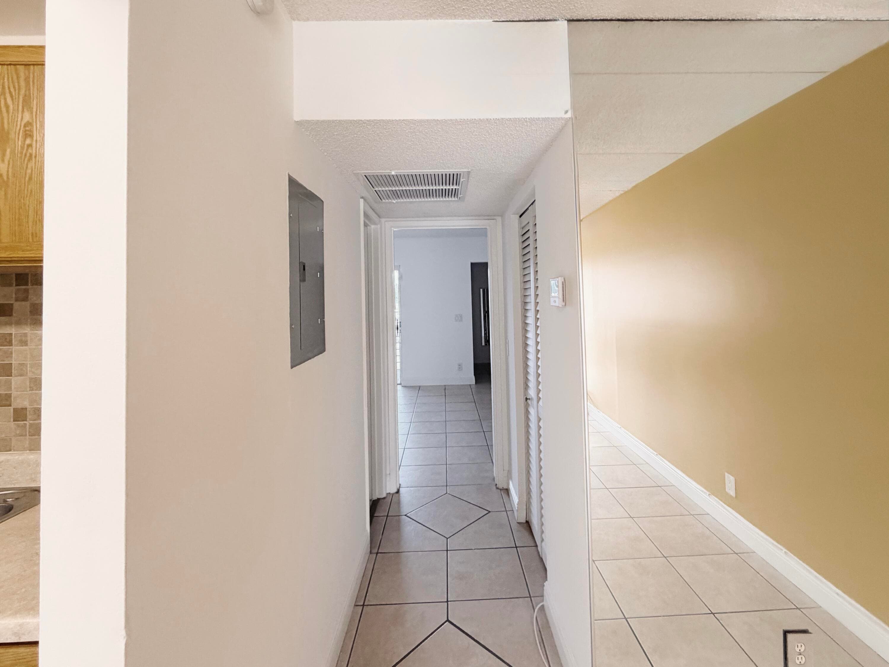 600 Village Green Court 203, Palm Springs, FL 33461 3