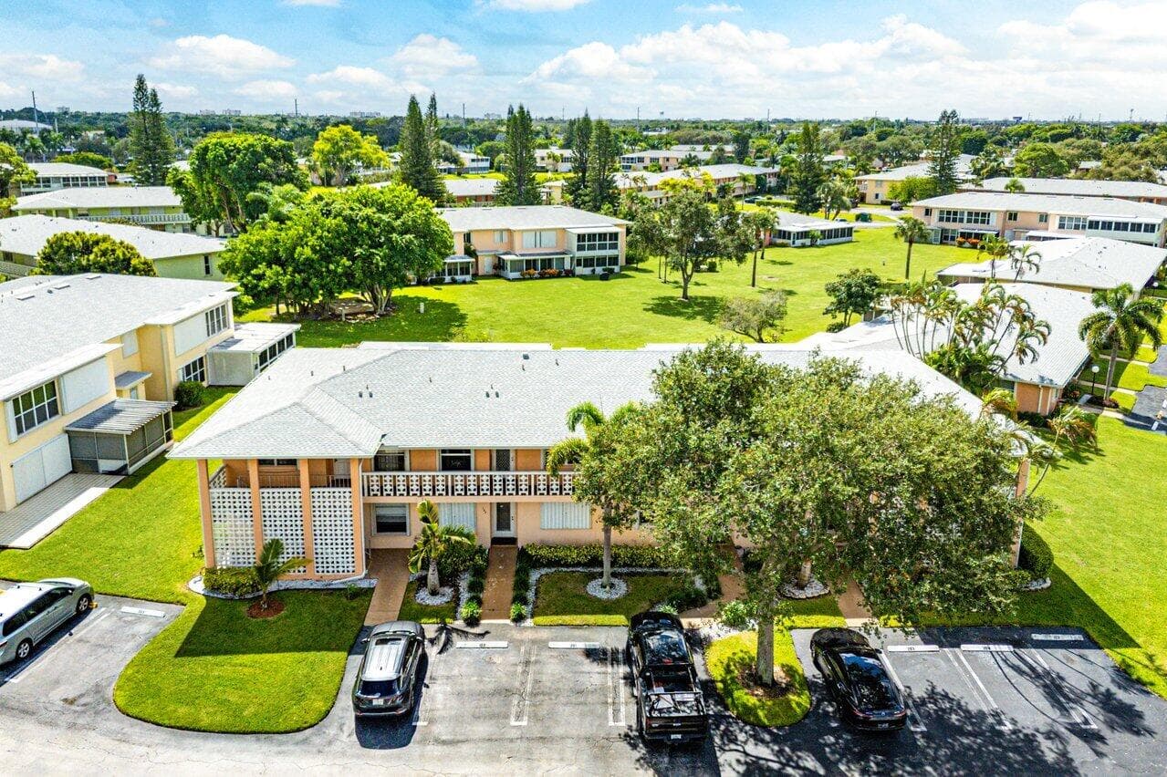 1541 NW 20th Avenue 101, Delray Beach, FL 33445 35