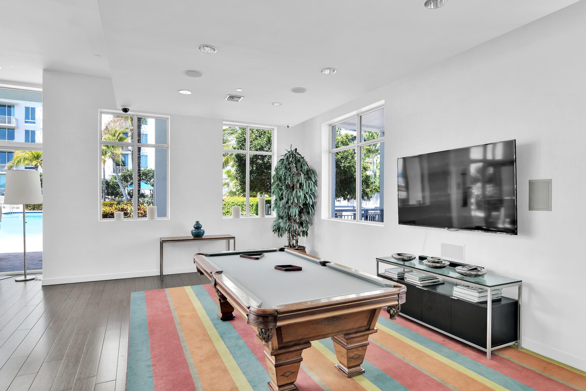 300 S Australian Avenue 125, West Palm Beach, FL 33401 55
