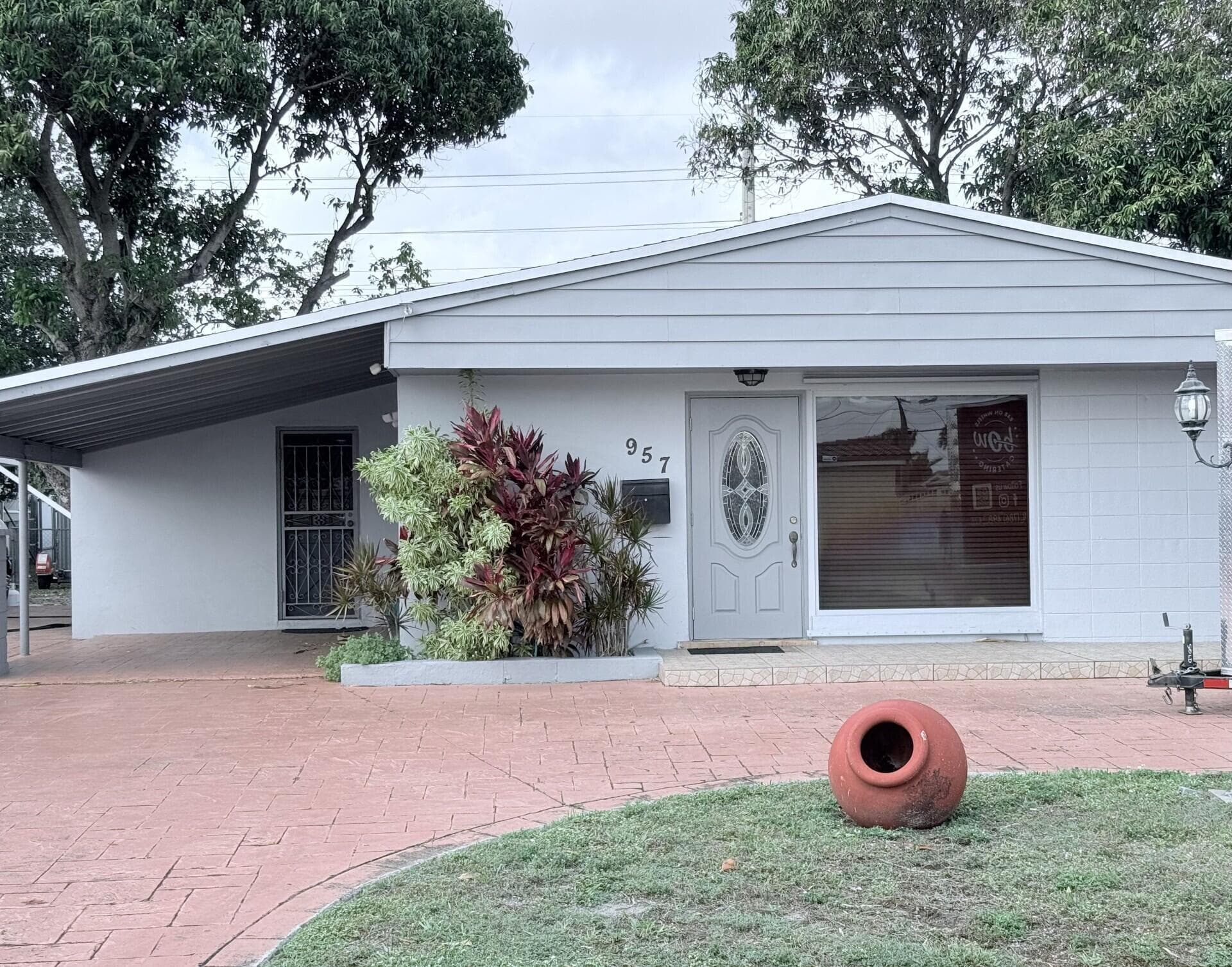 957 W 67th Street, Hialeah, FL 33012