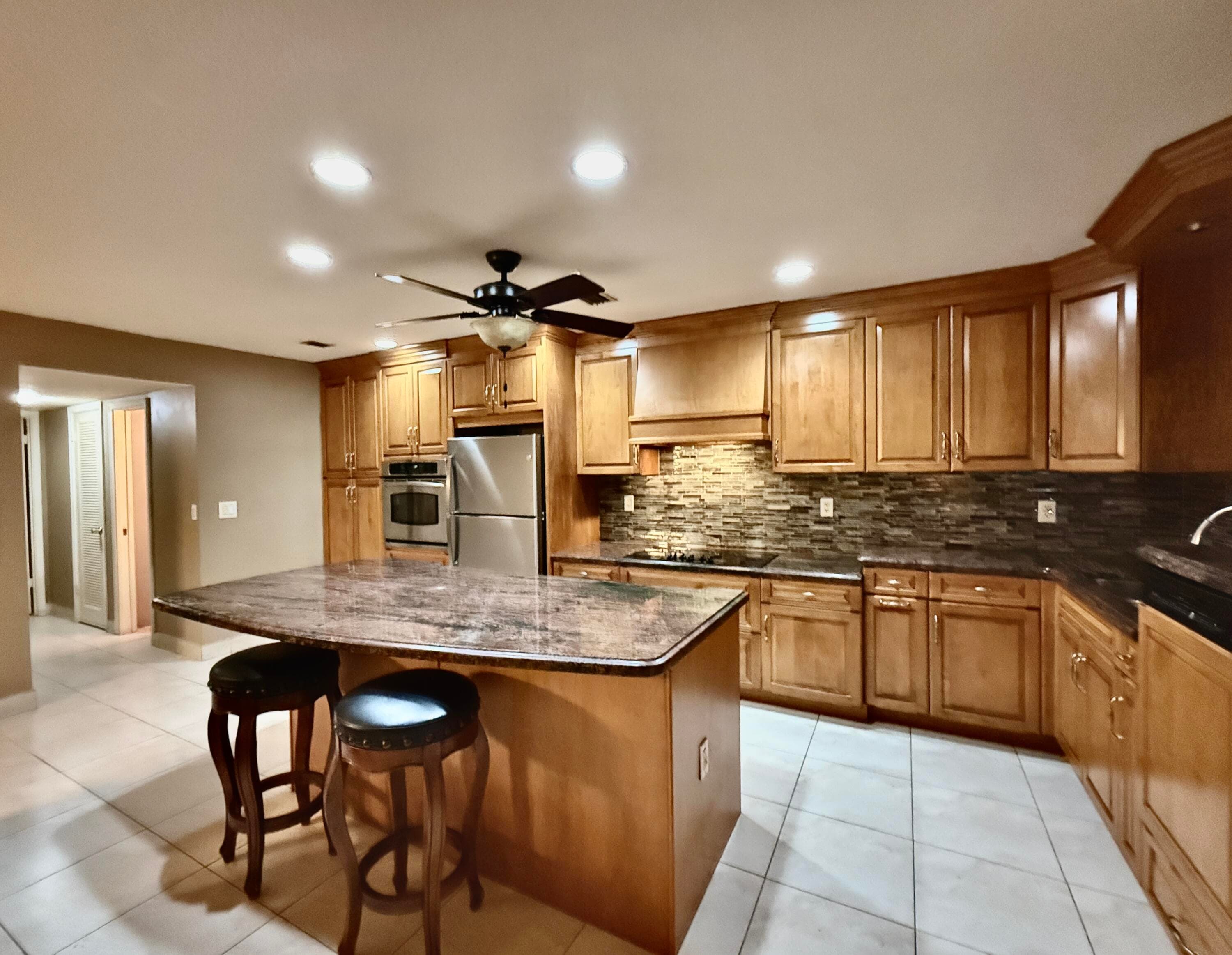220 Country Lane A, Boynton Beach, FL 33435 4