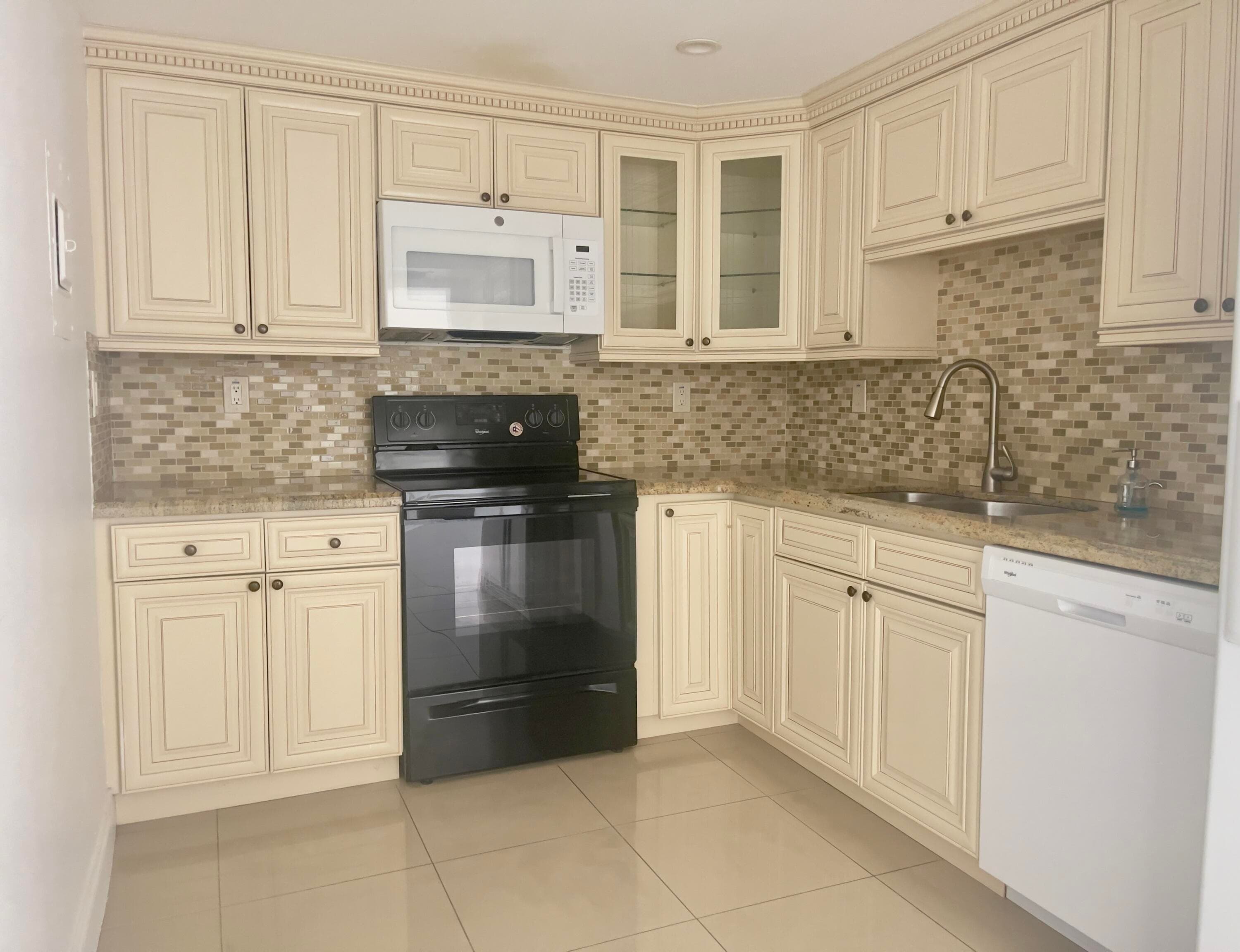 525 N Ocean Boulevard 1422, Pompano Beach, FL 33062 11