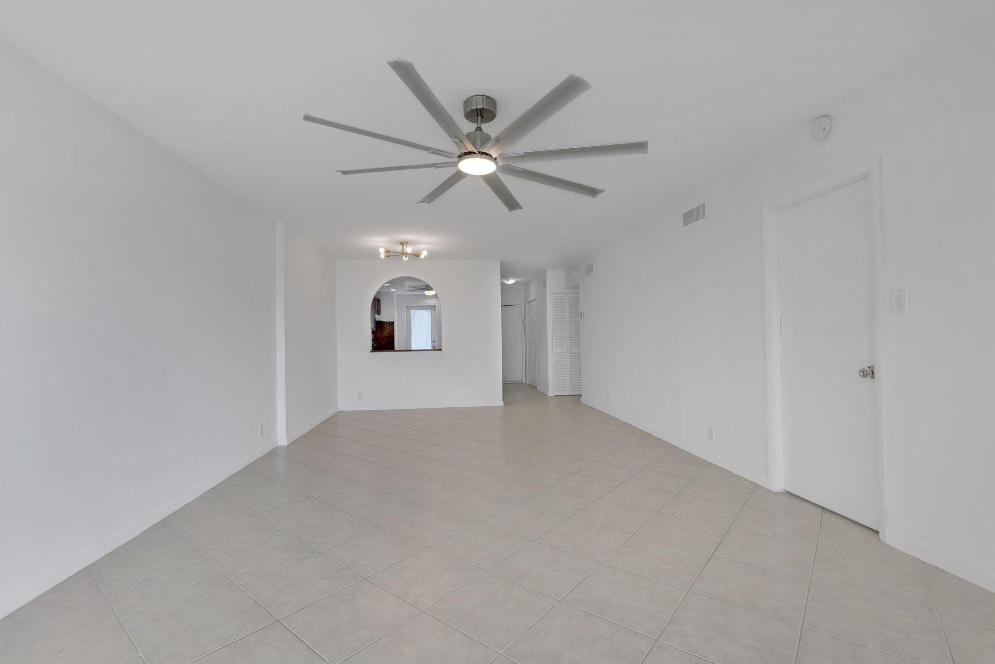 750 N Ocean Boulevard Apt 1904, Pompano Beach, FL 33062 10