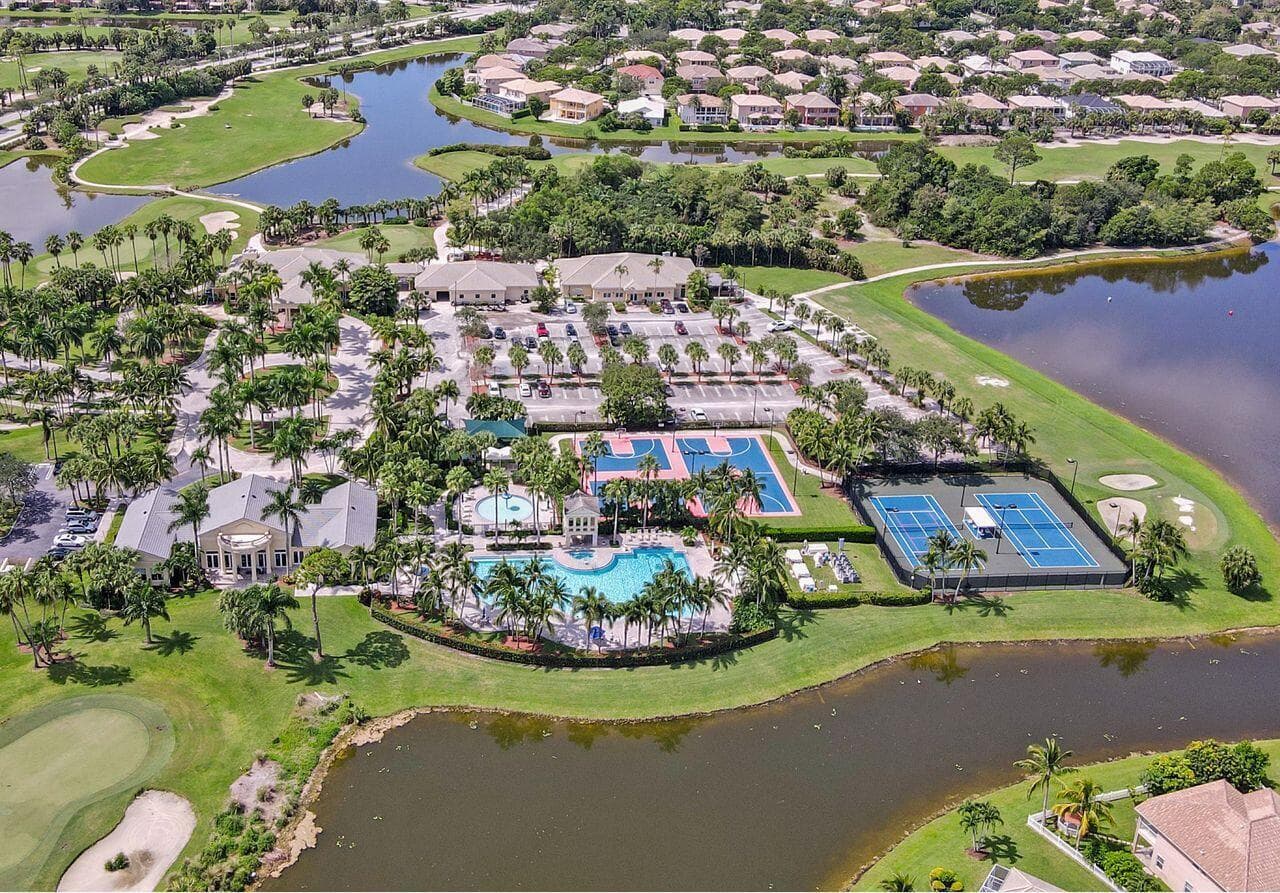 1775 Annandale Circle, Royal Palm Beach, FL 33411 28