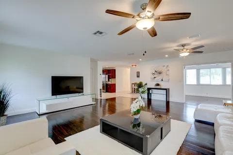 3170 NW 68th Court, Fort Lauderdale, FL 33309 17