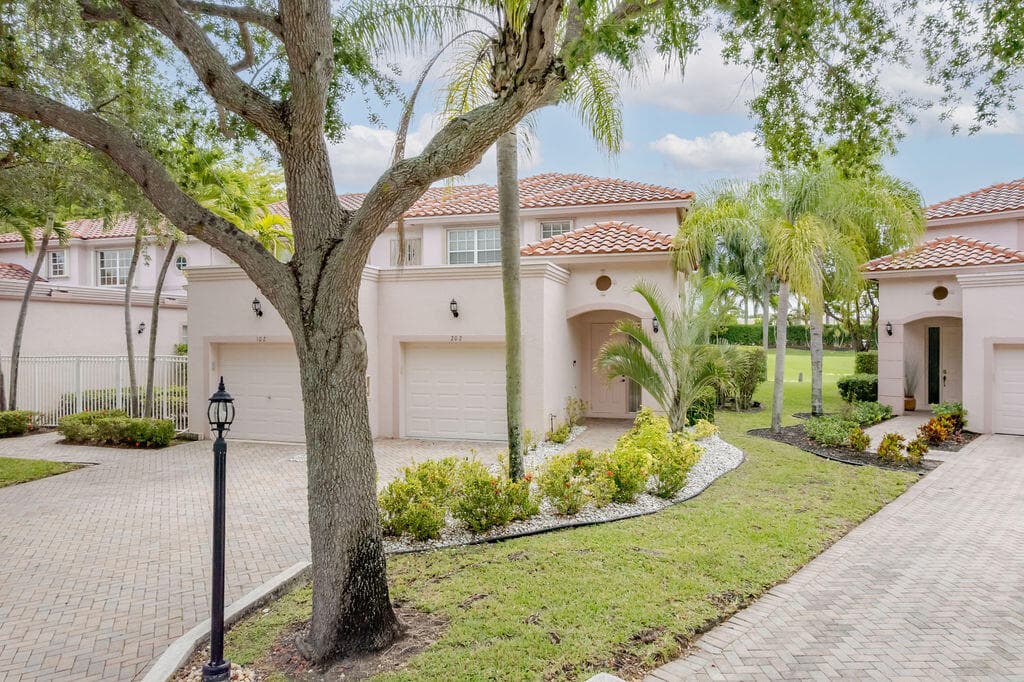 8050 Aberdeen Drive 202, Boynton Beach, FL 33472 73
