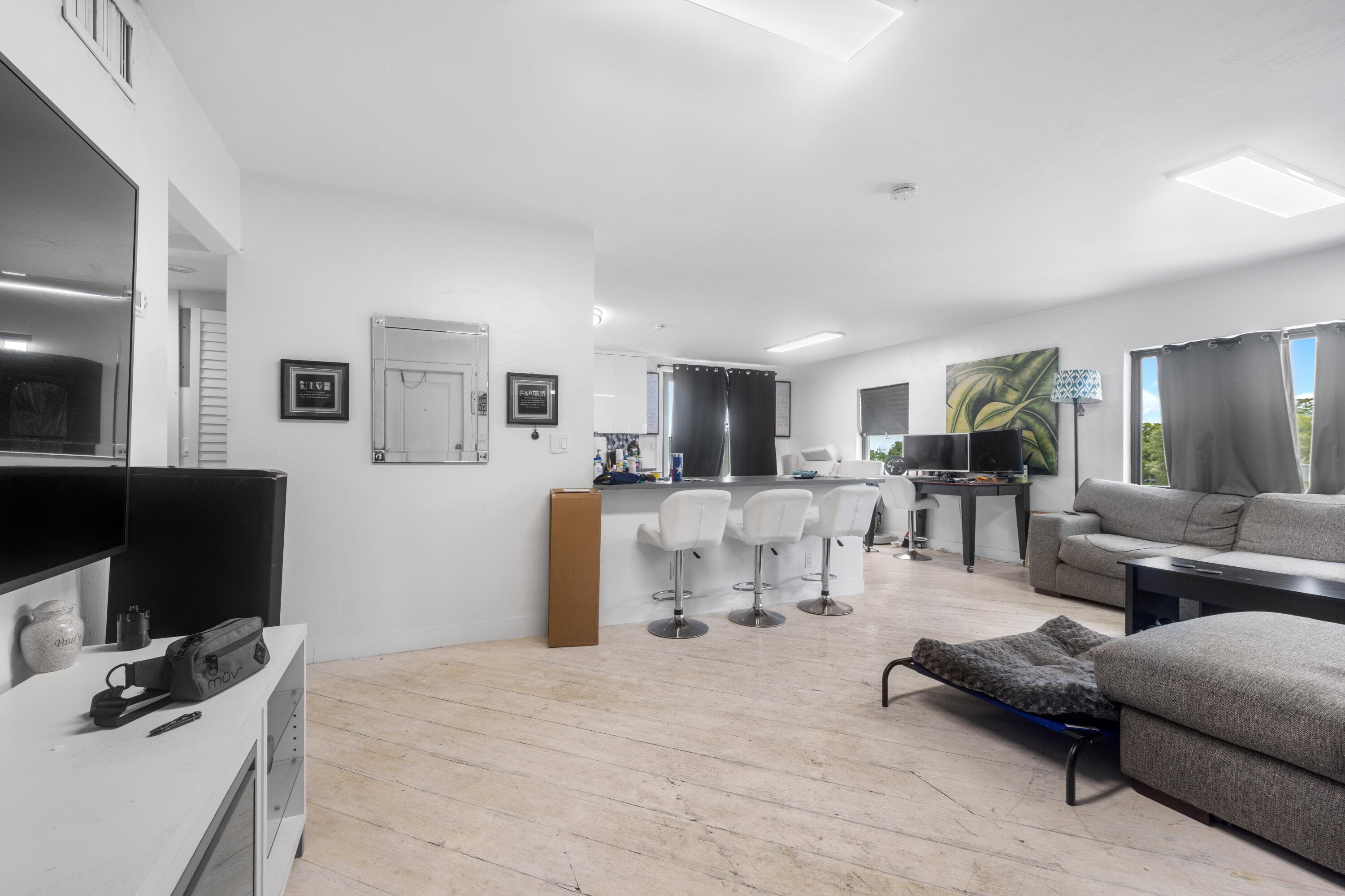 1914 N Dixie Highway, Lake Worth Beach, FL 33460 17