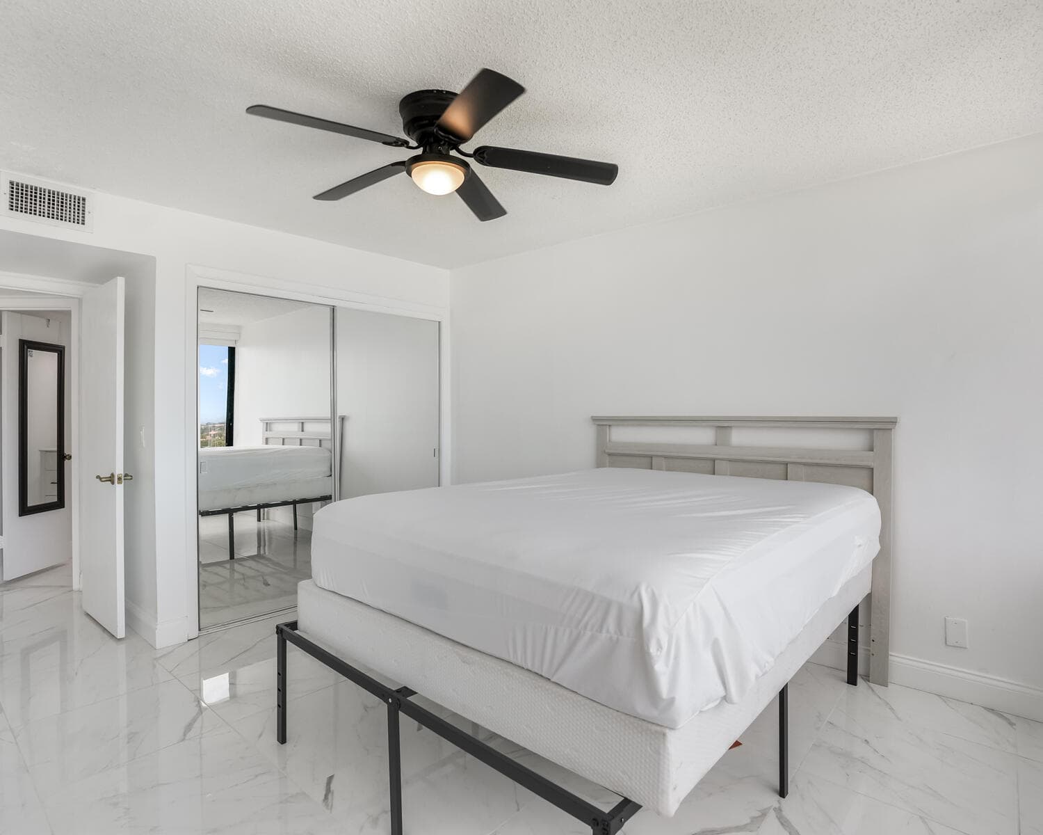1500 Presidential Way 806, West Palm Beach, FL 33401 19