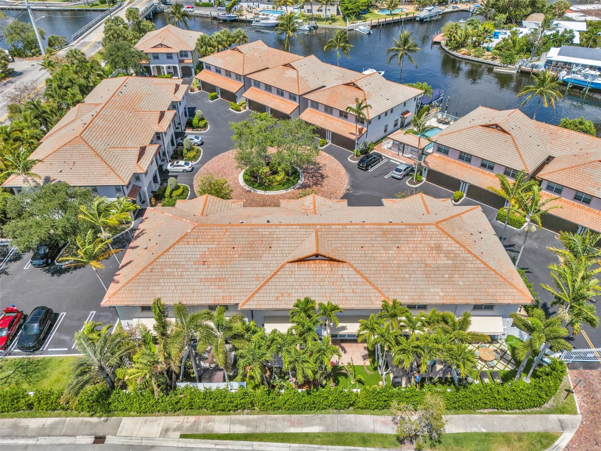 1327 SE 3rd Avenue, Pompano Beach, FL 33060 4