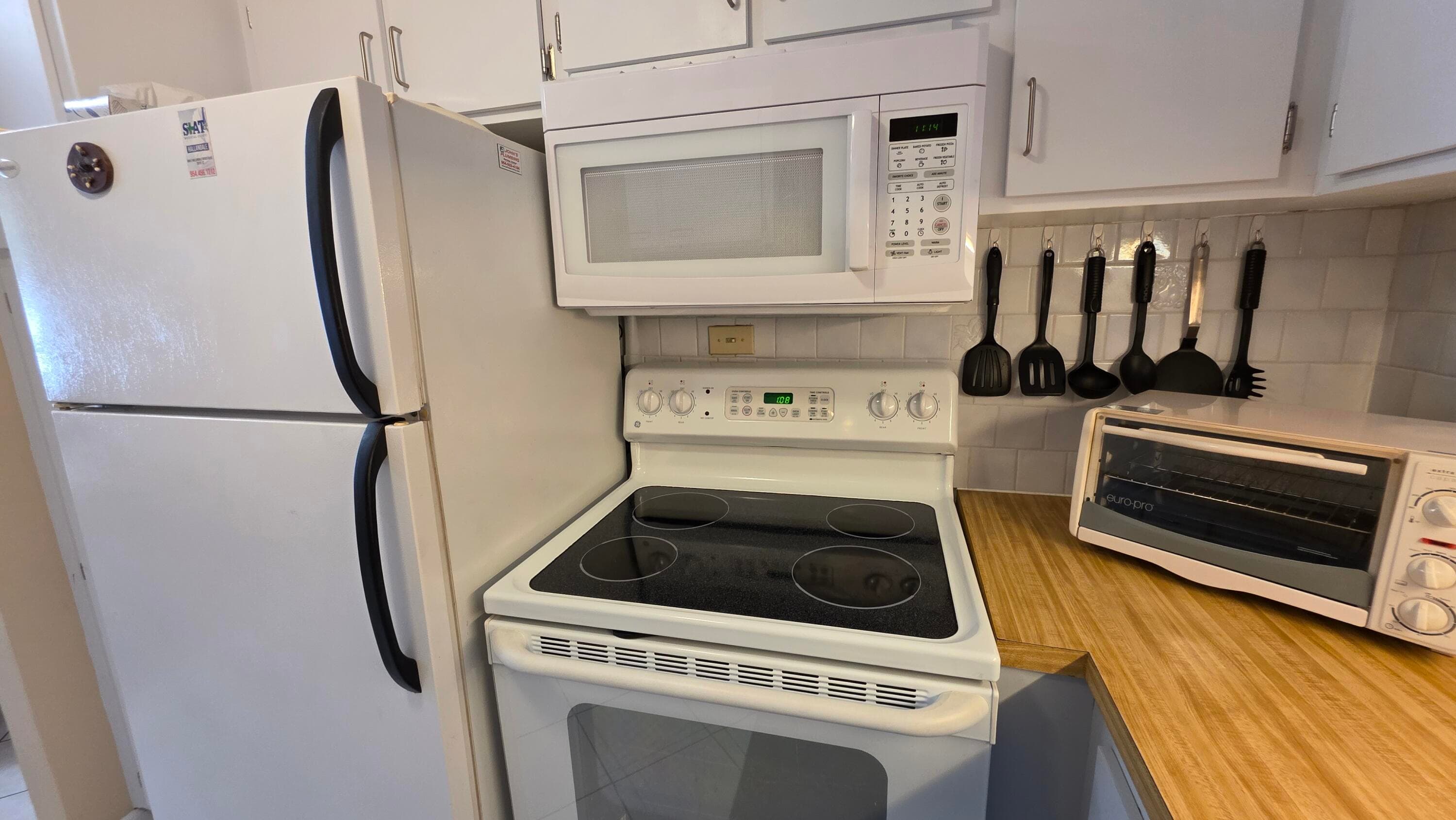 900 SW 10th Terrace 2s, Hallandale Beach, FL 33009 13