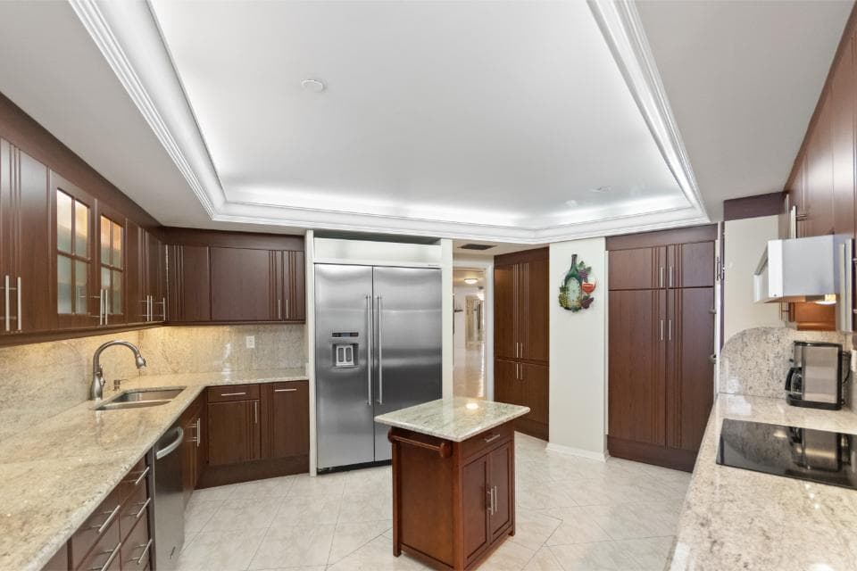 100 Lakeshore Drive 754, North Palm Beach, FL 33408 11