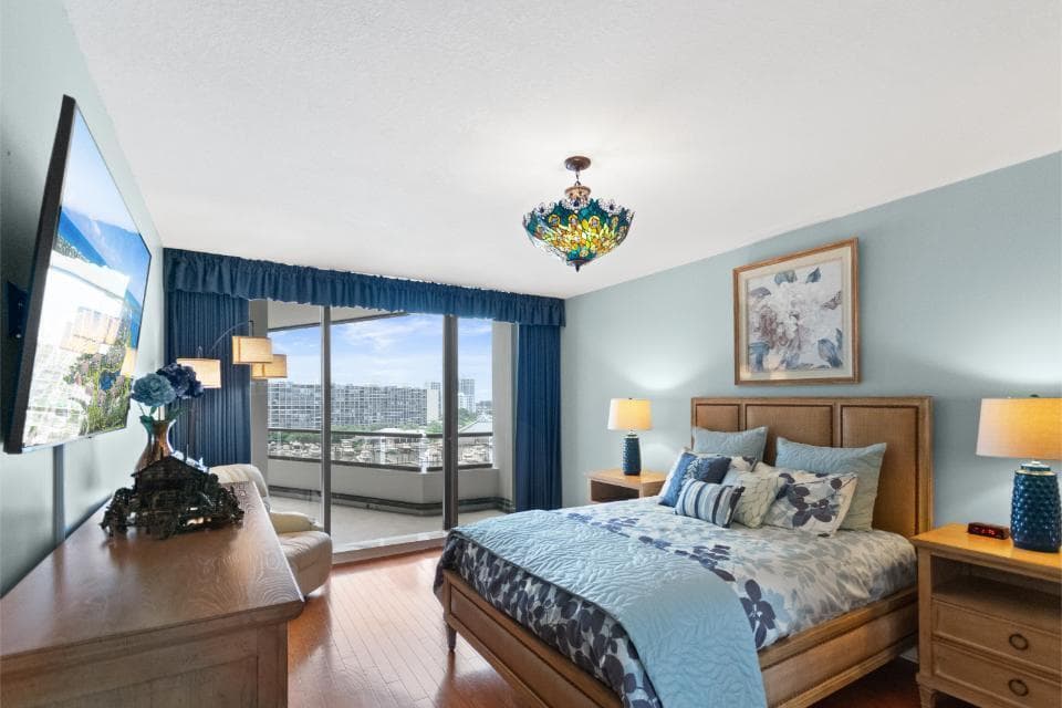 100 Lakeshore Drive 754, North Palm Beach, FL 33408 27