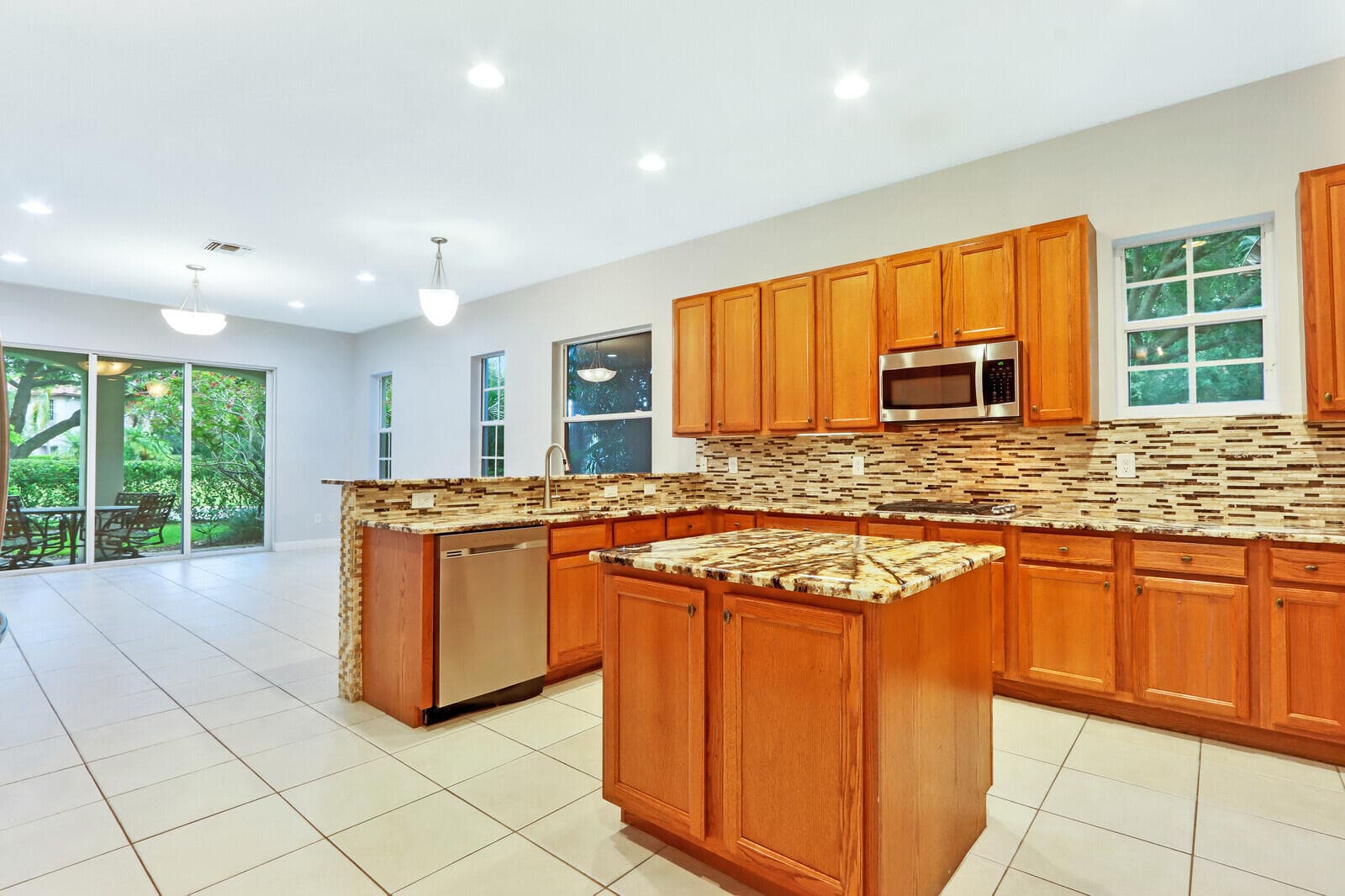 1904 Flower Drive, Palm Beach Gardens, FL 33410 12