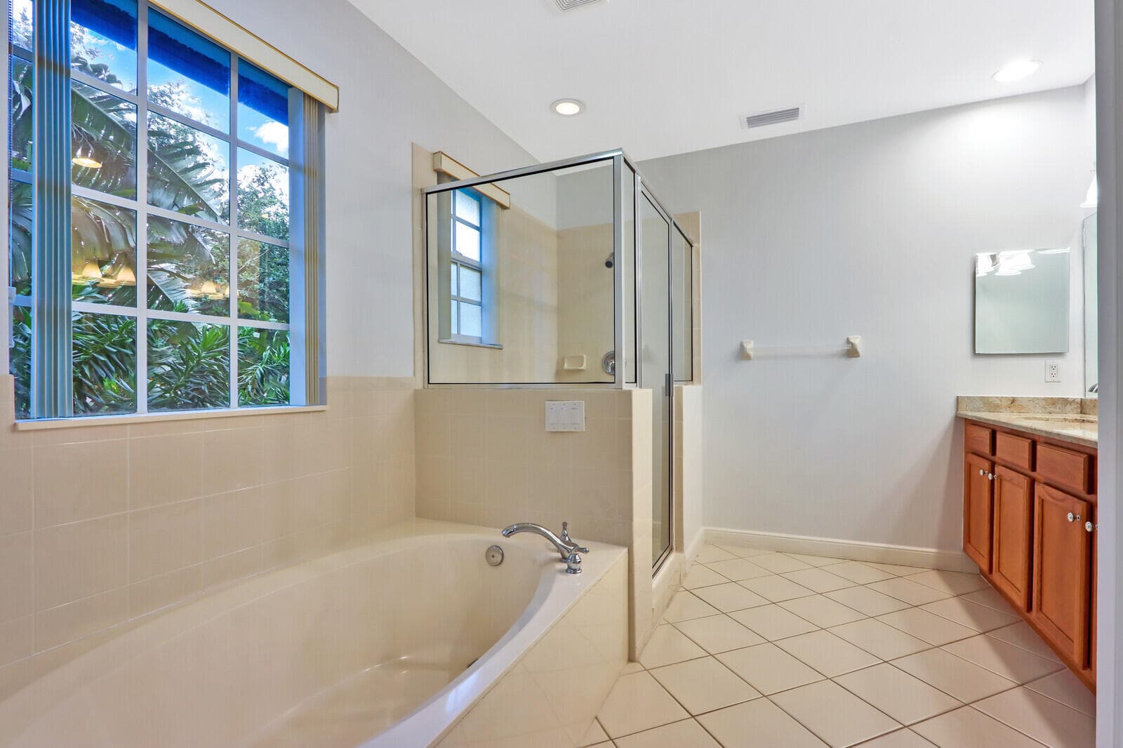 1904 Flower Drive, Palm Beach Gardens, FL 33410 30