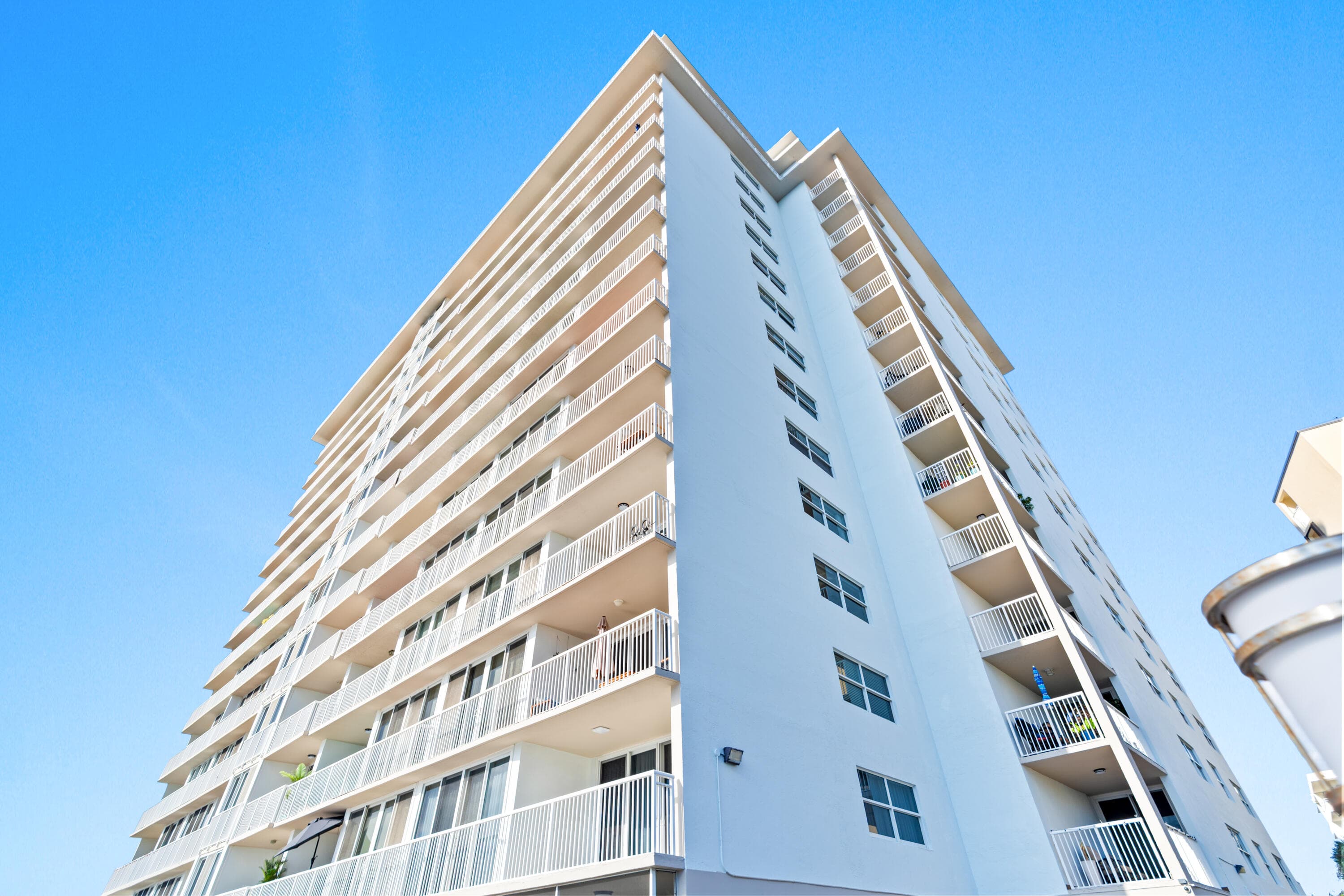 121 Golden Isles Drive Ph1, Hallandale Beach, FL 33009 6