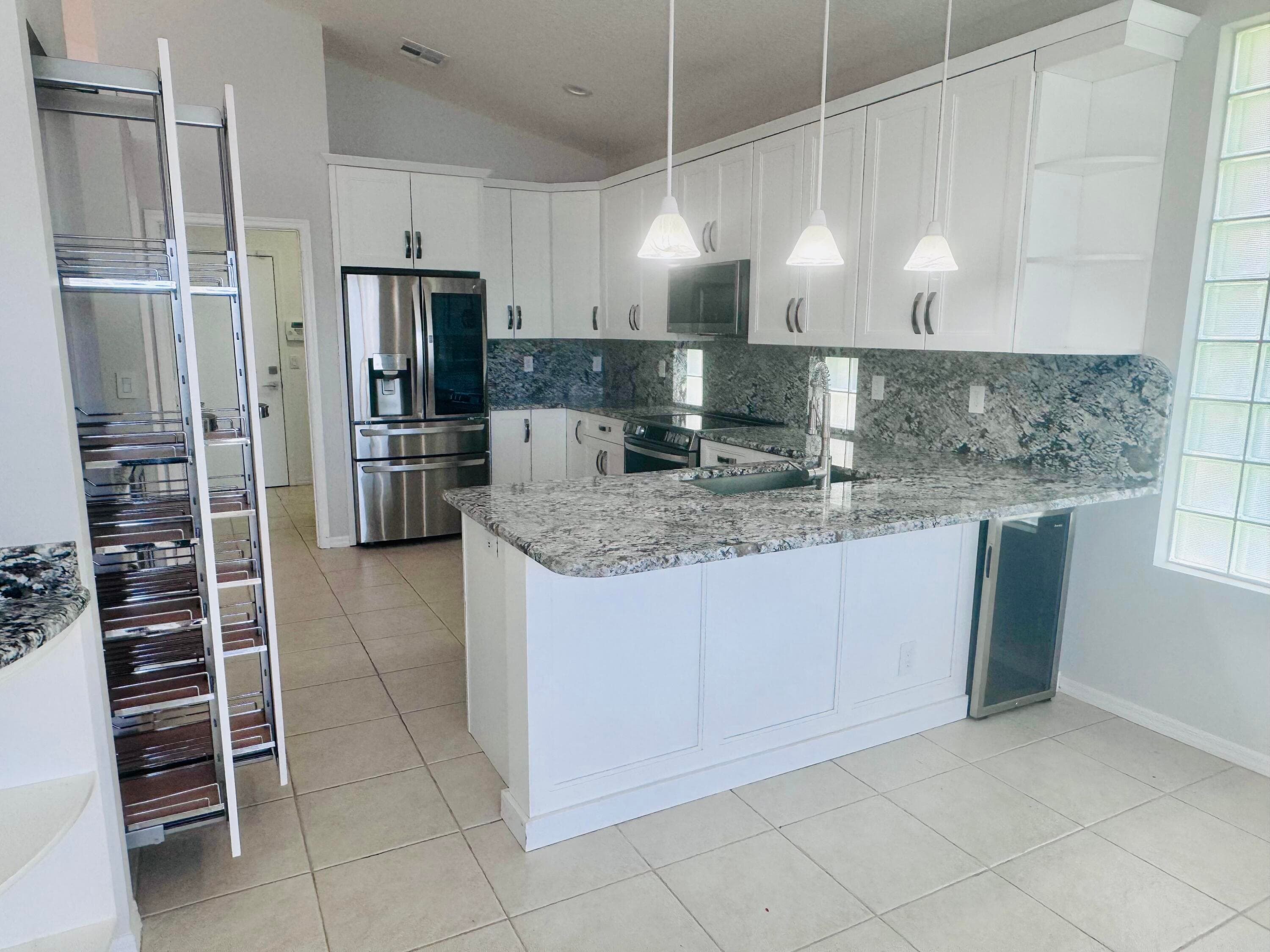 9360 Cove Point Circle, Boynton Beach, FL 33472 9