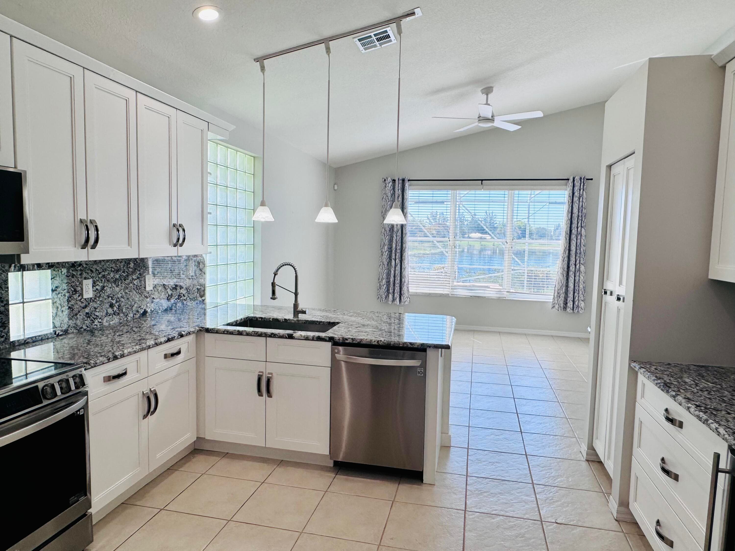 9360 Cove Point Circle, Boynton Beach, FL 33472 10