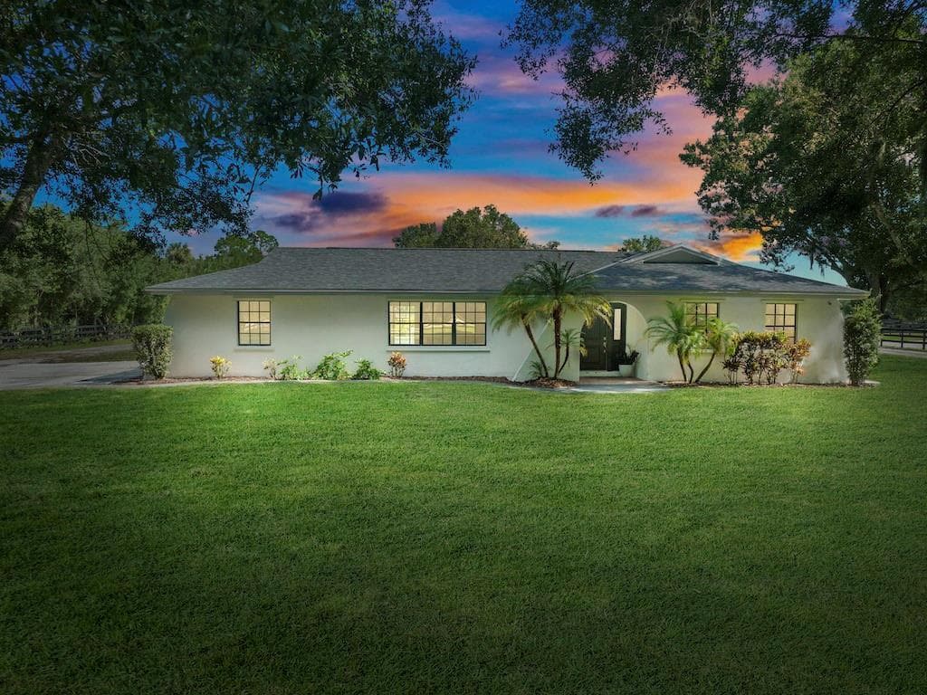 8530 8th Street, Vero Beach, FL 32968 4