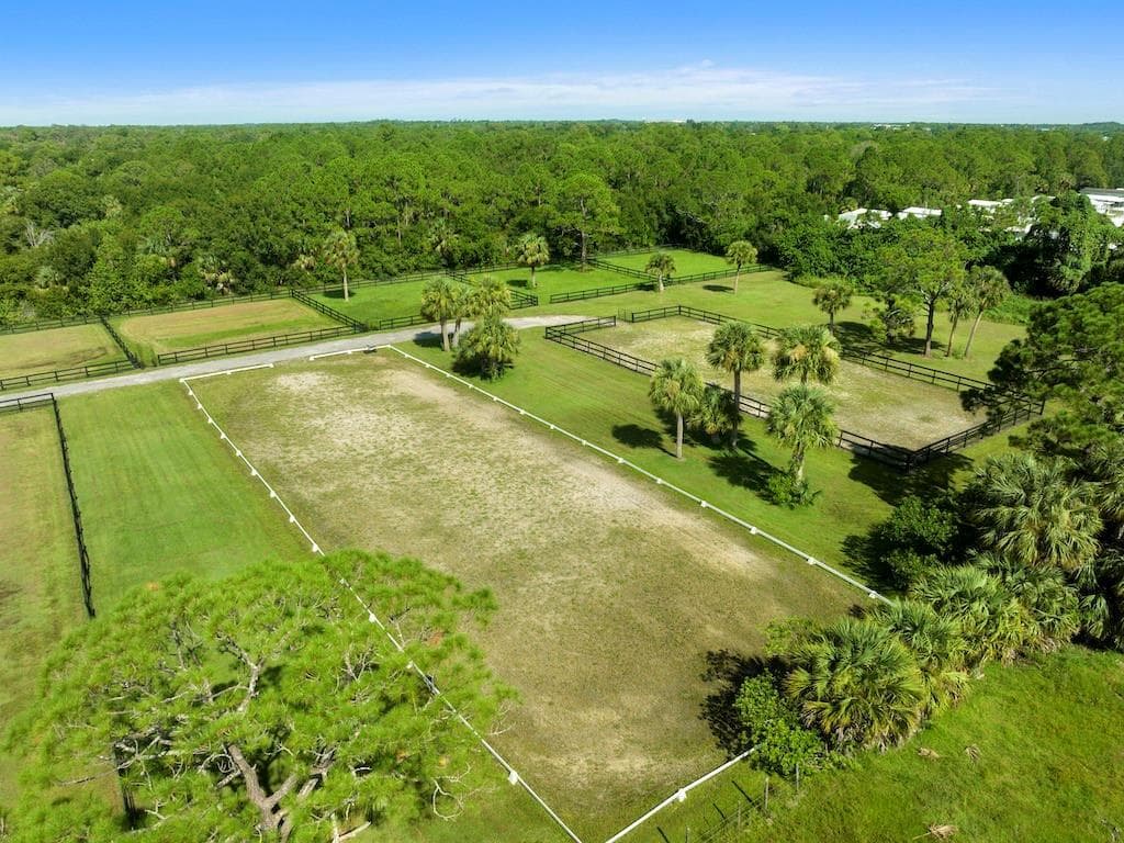 8530 8th Street, Vero Beach, FL 32968 18
